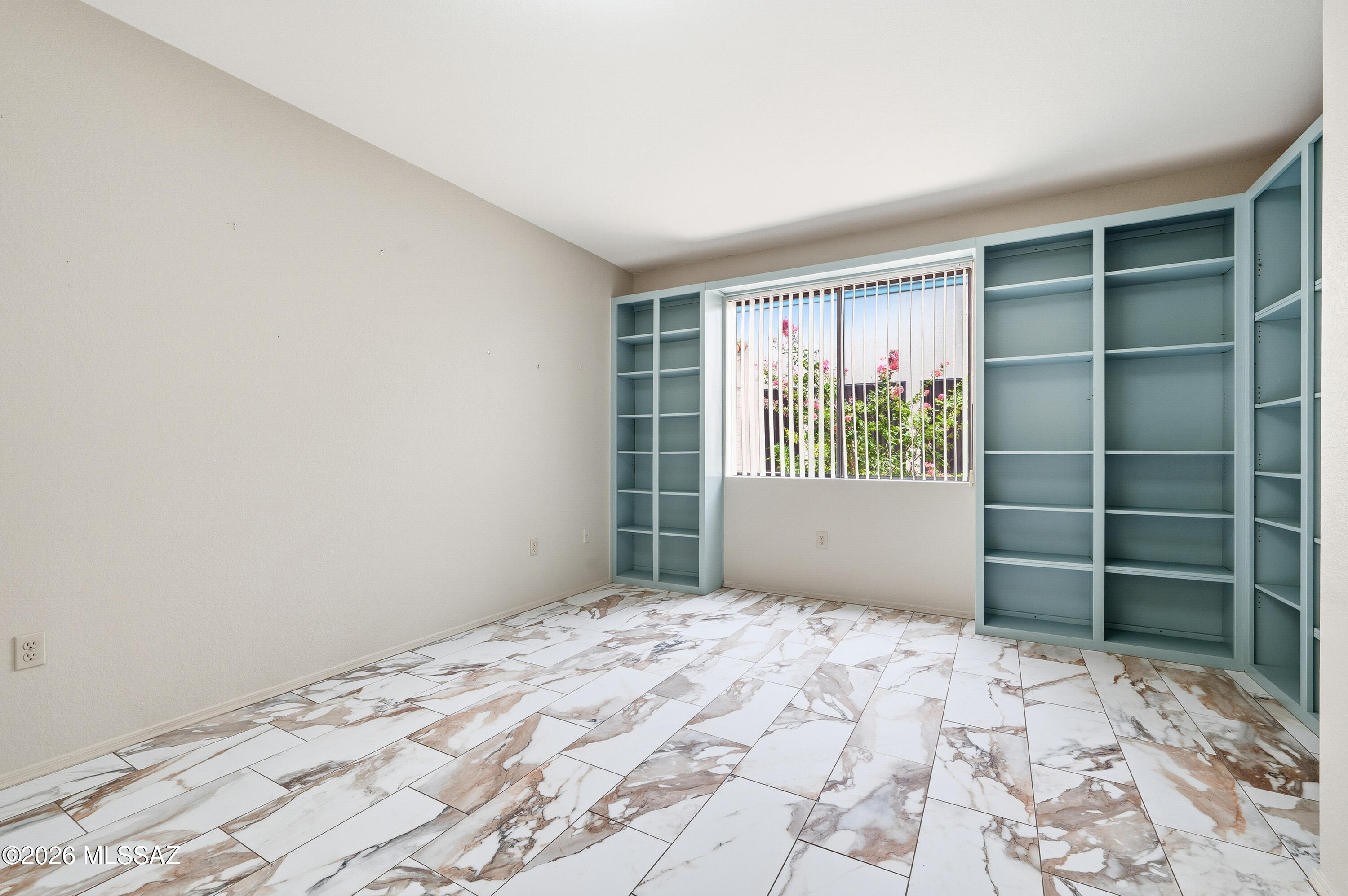 San Ignacio Vistas (101-113,224-228) - Residential