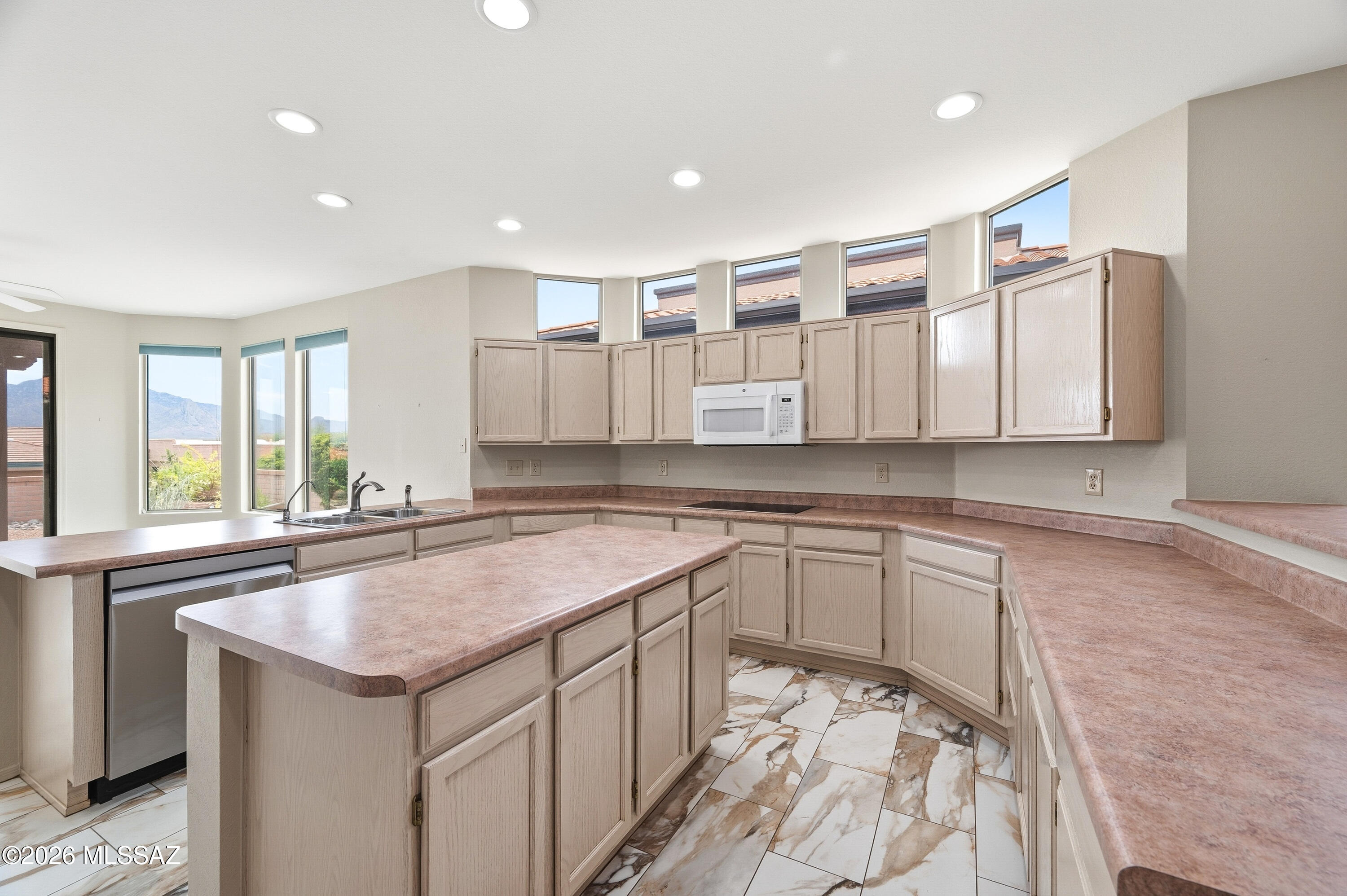 San Ignacio Vistas (101-113,224-228) - Residential