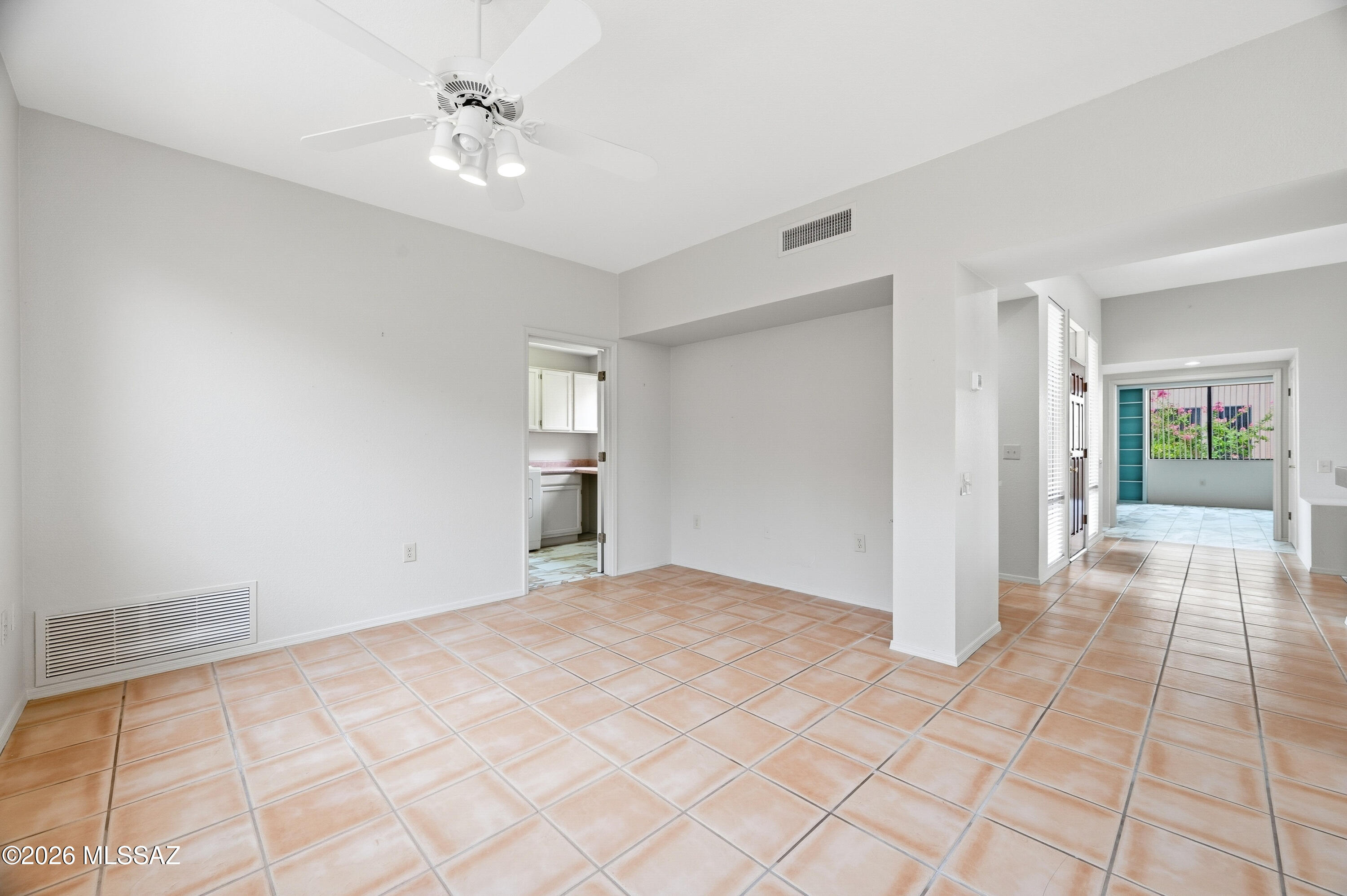San Ignacio Vistas (101-113,224-228) - Residential