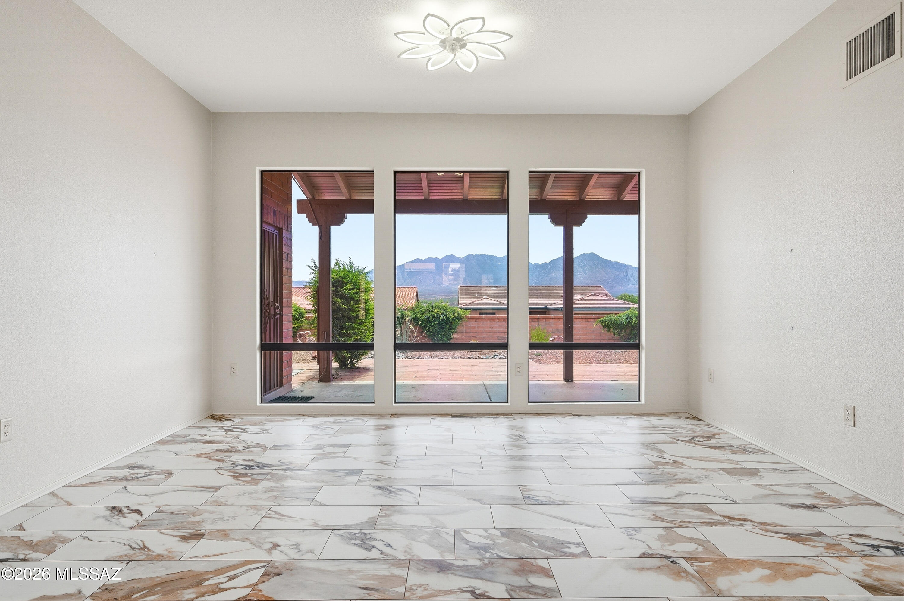 San Ignacio Vistas (101-113,224-228) - Residential