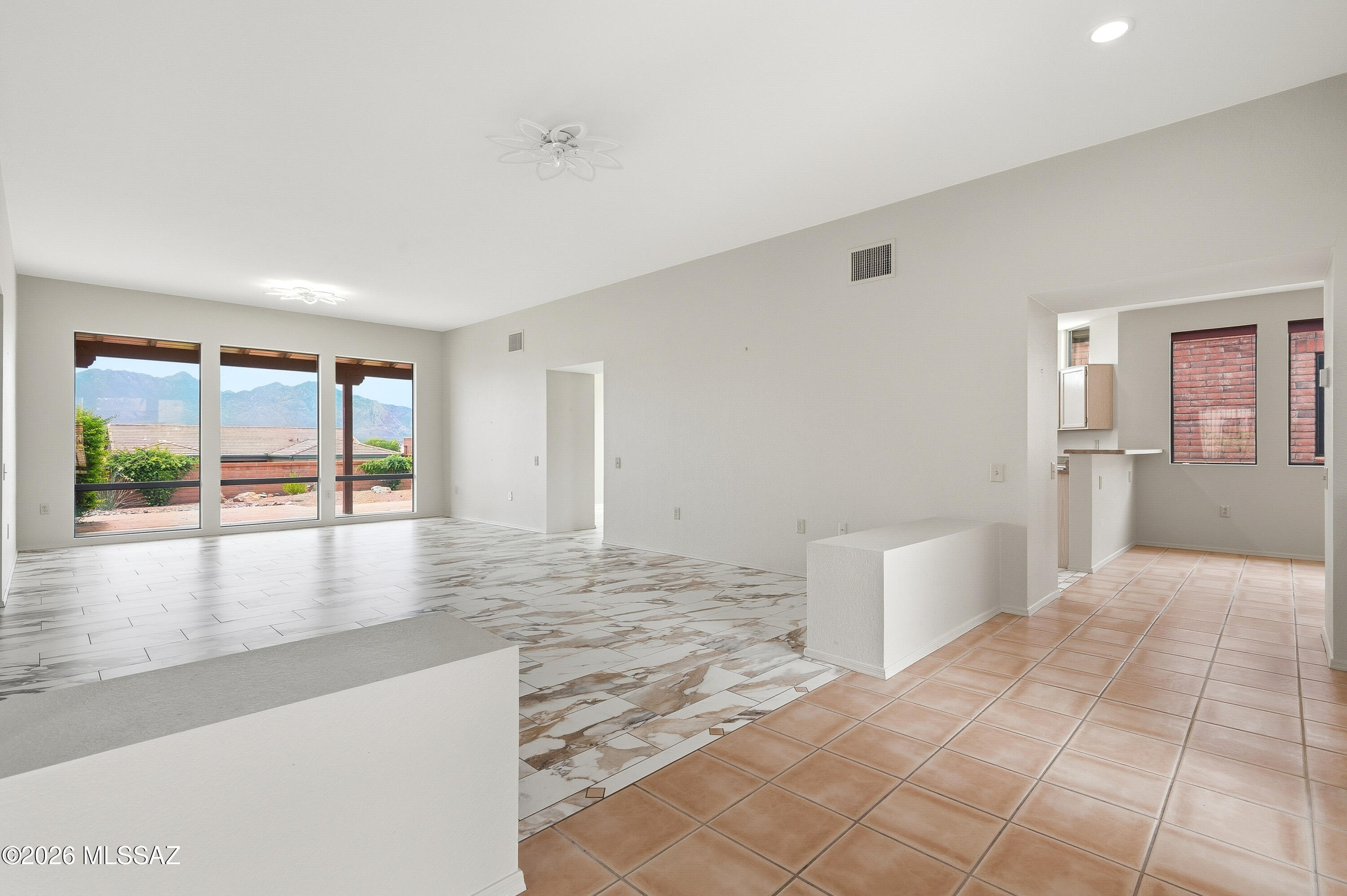 San Ignacio Vistas (101-113,224-228) - Residential