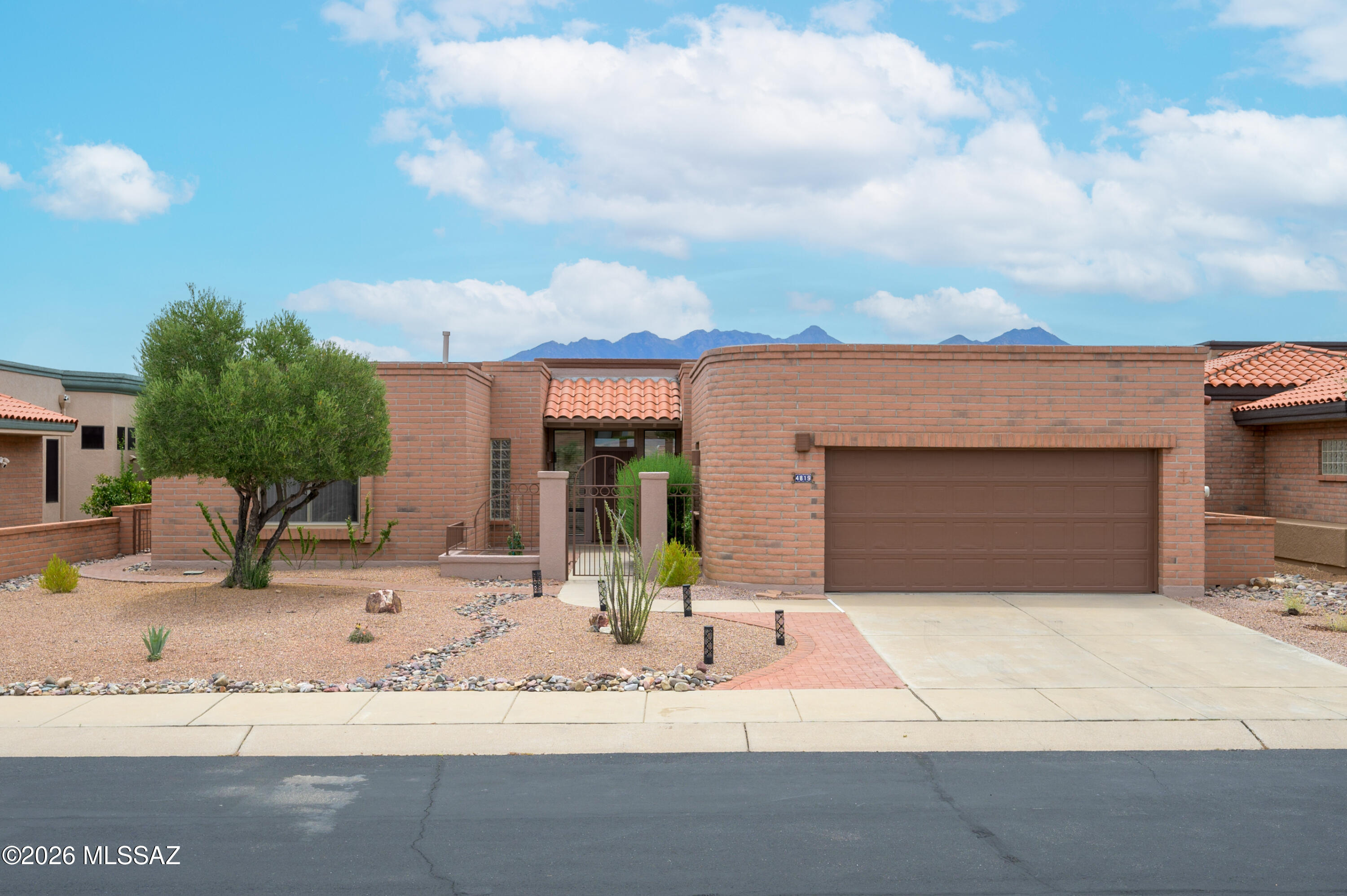 San Ignacio Vistas (101-113,224-228) - Residential