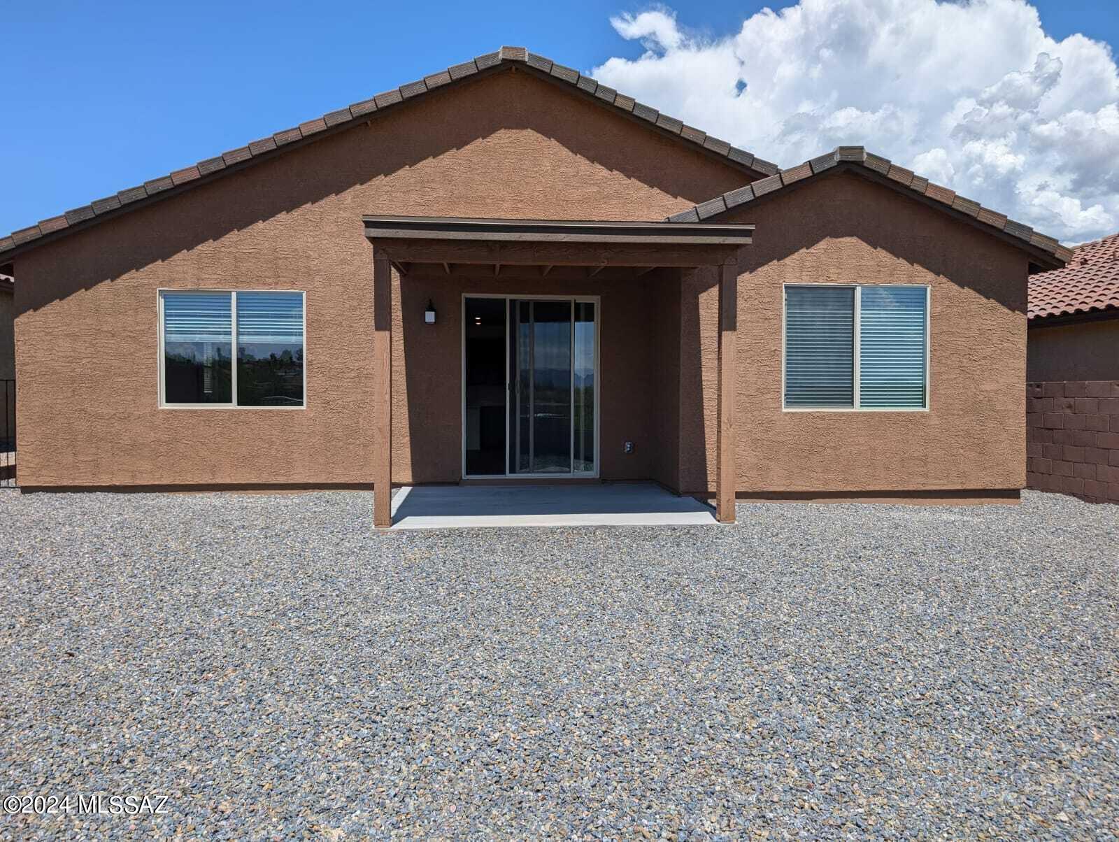 Vista Del Oro (1-108) - Residential Lease
