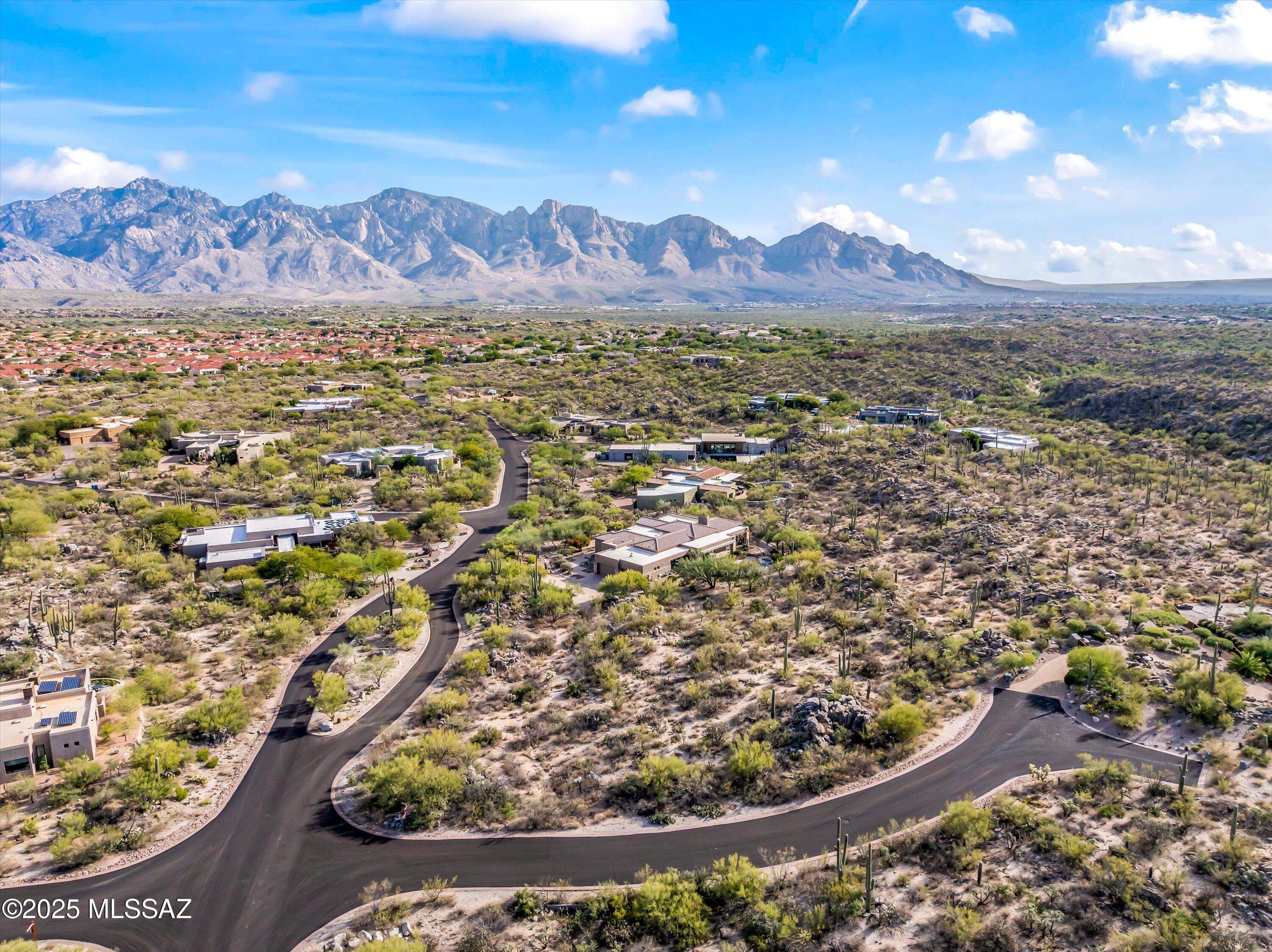 Honey Bee Ridge(The Estates At) - Residential