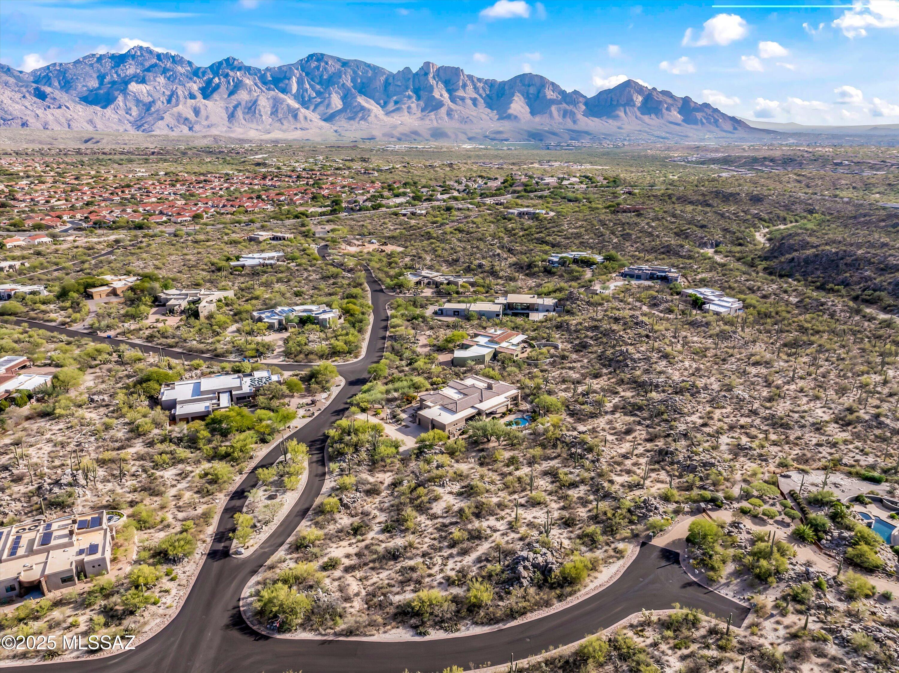 Honey Bee Ridge(The Estates At) - Residential