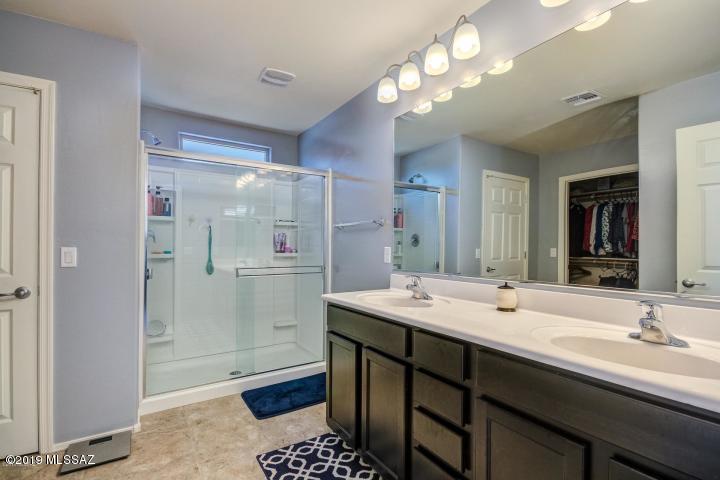 Vista Del Lago Norte SQ20140780198 - Residential Lease