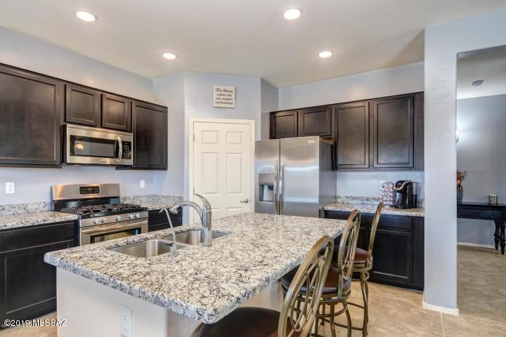 Vista Del Lago Norte SQ20140780198 - Residential Lease