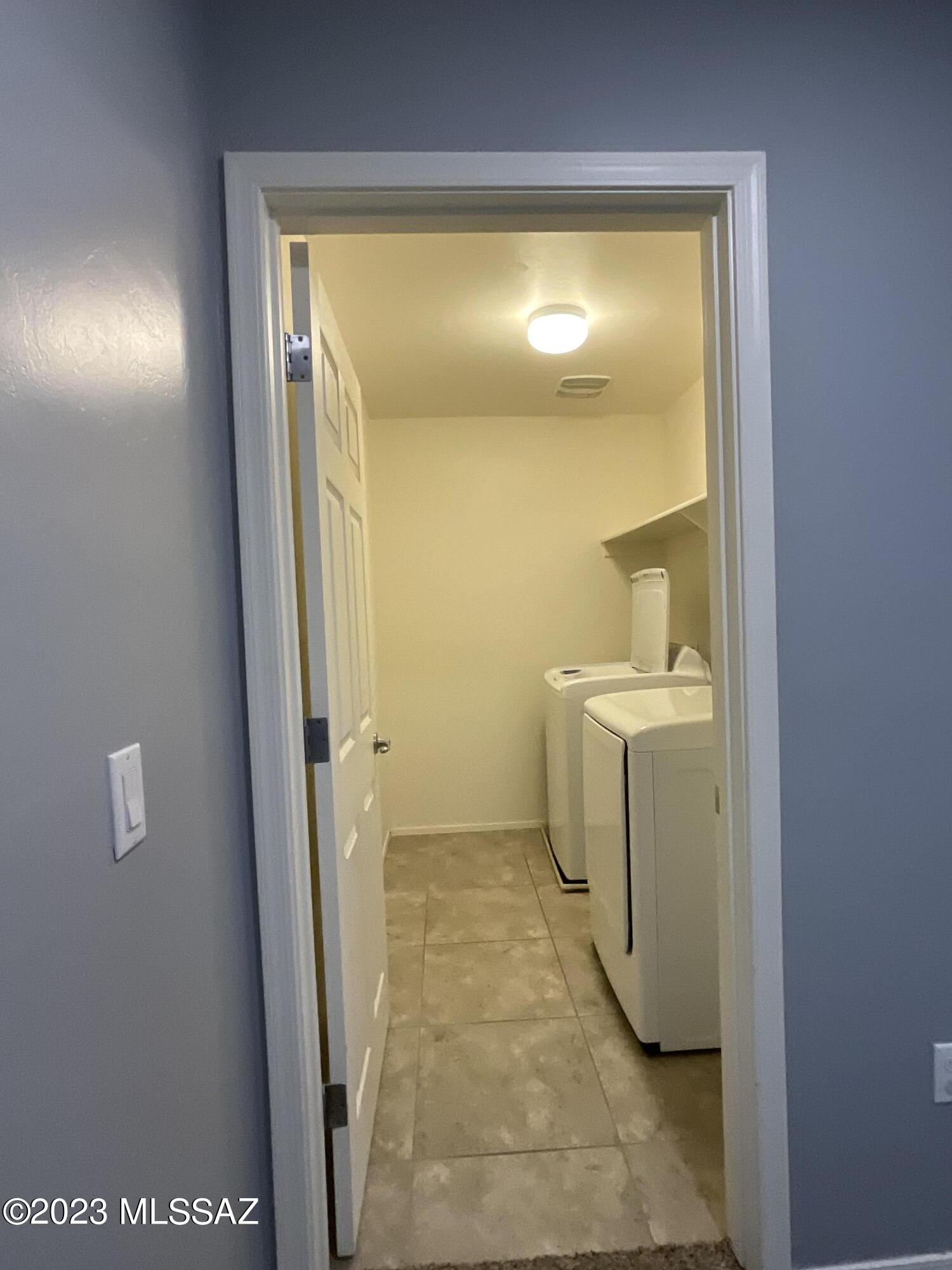 Vista Del Lago Norte SQ20140780198 - Residential Lease