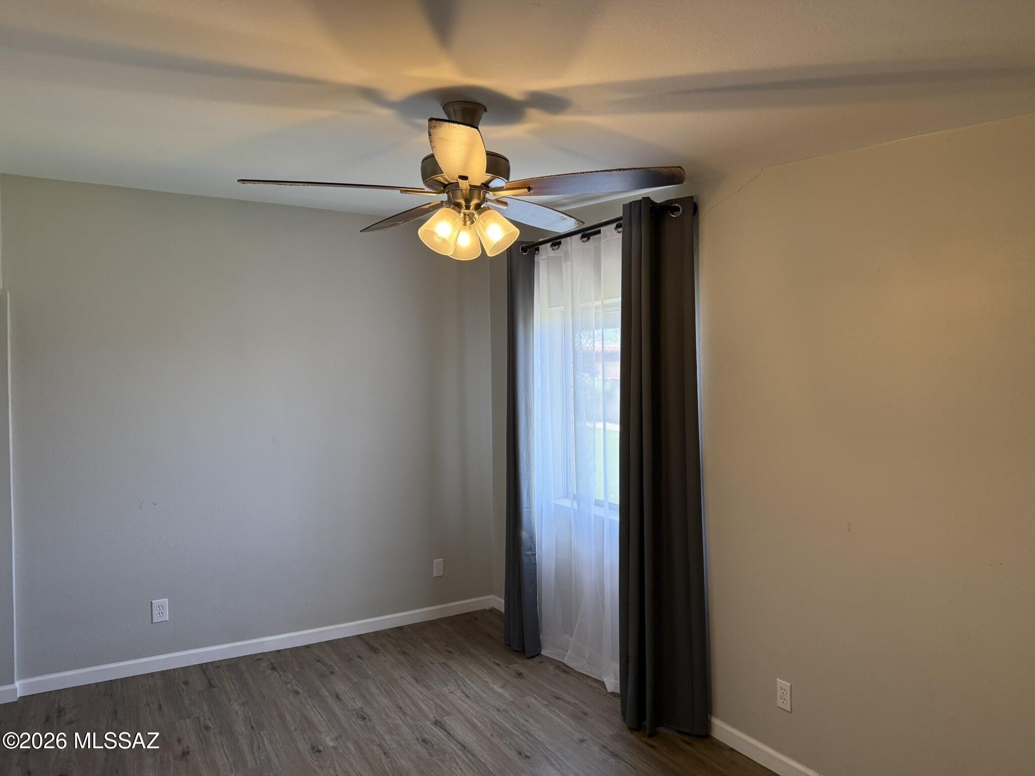 Centennial Park (1-160) - Residential Lease