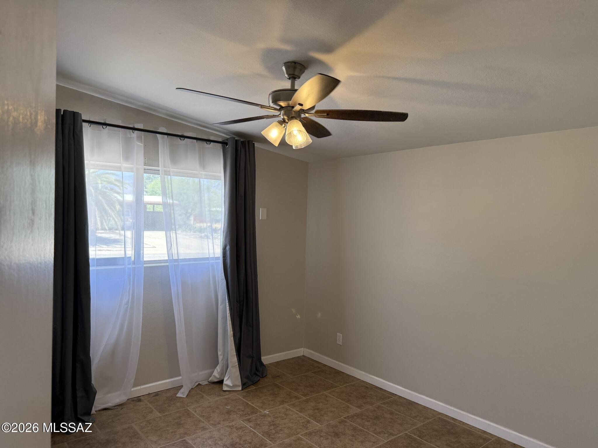 Centennial Park (1-160) - Residential Lease