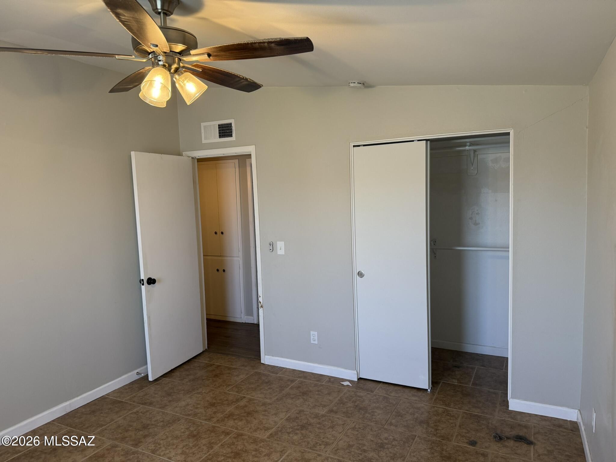 Centennial Park (1-160) - Residential Lease