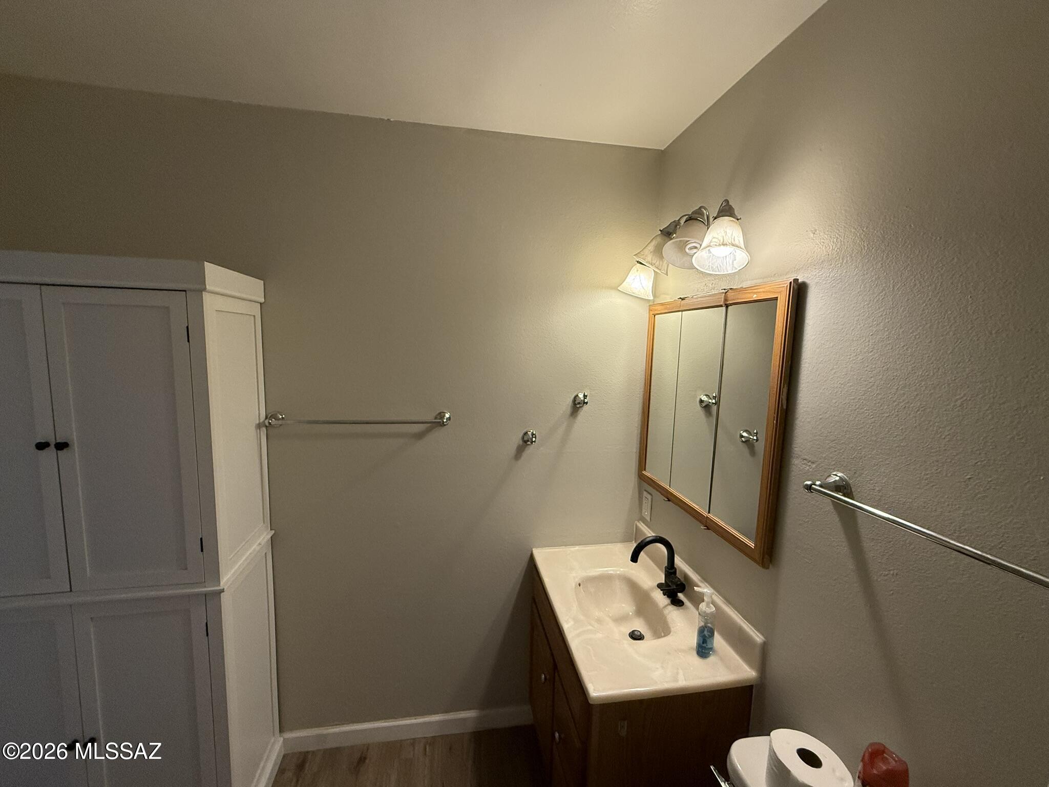 Centennial Park (1-160) - Residential Lease