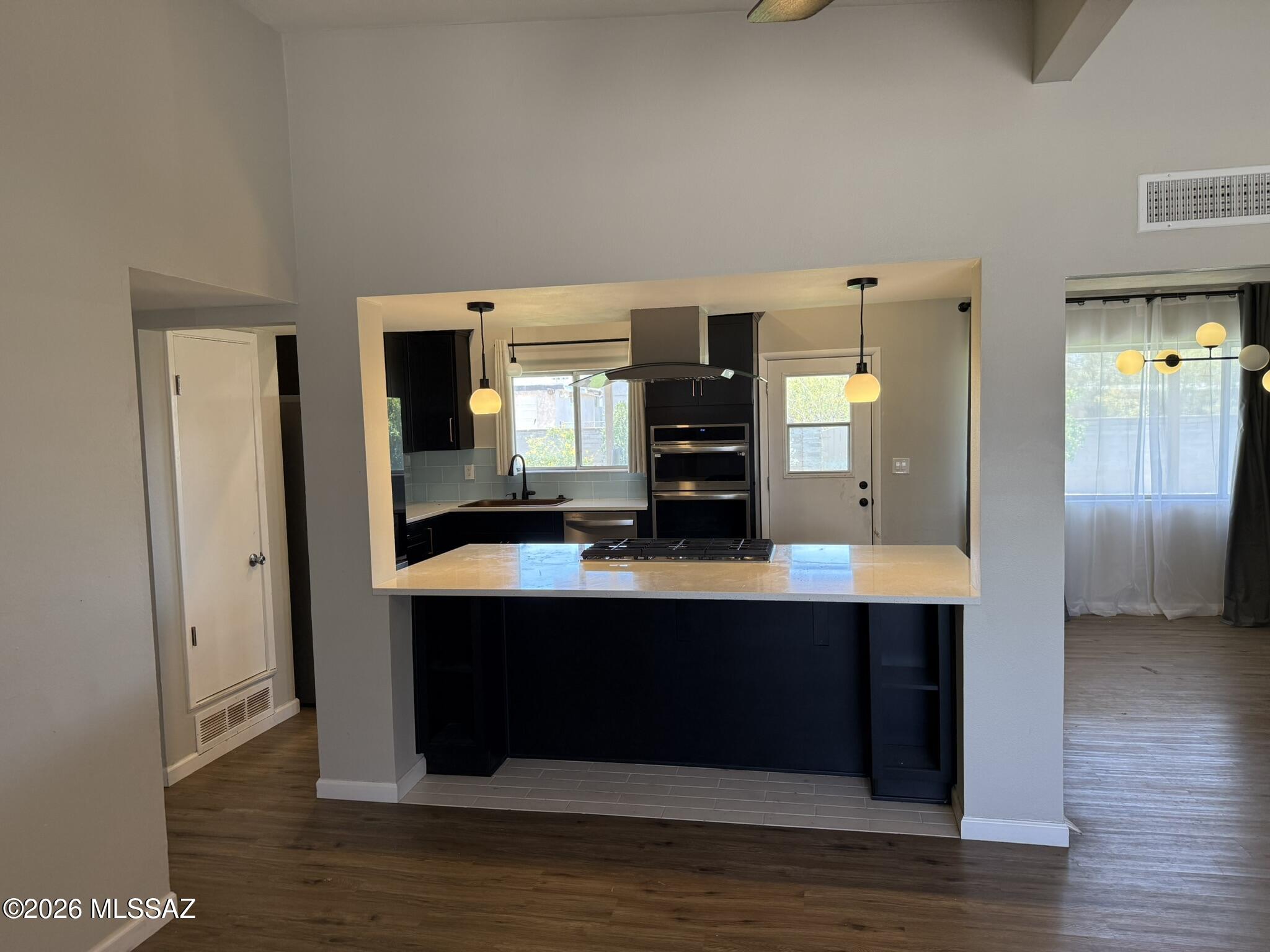 Centennial Park (1-160) - Residential Lease