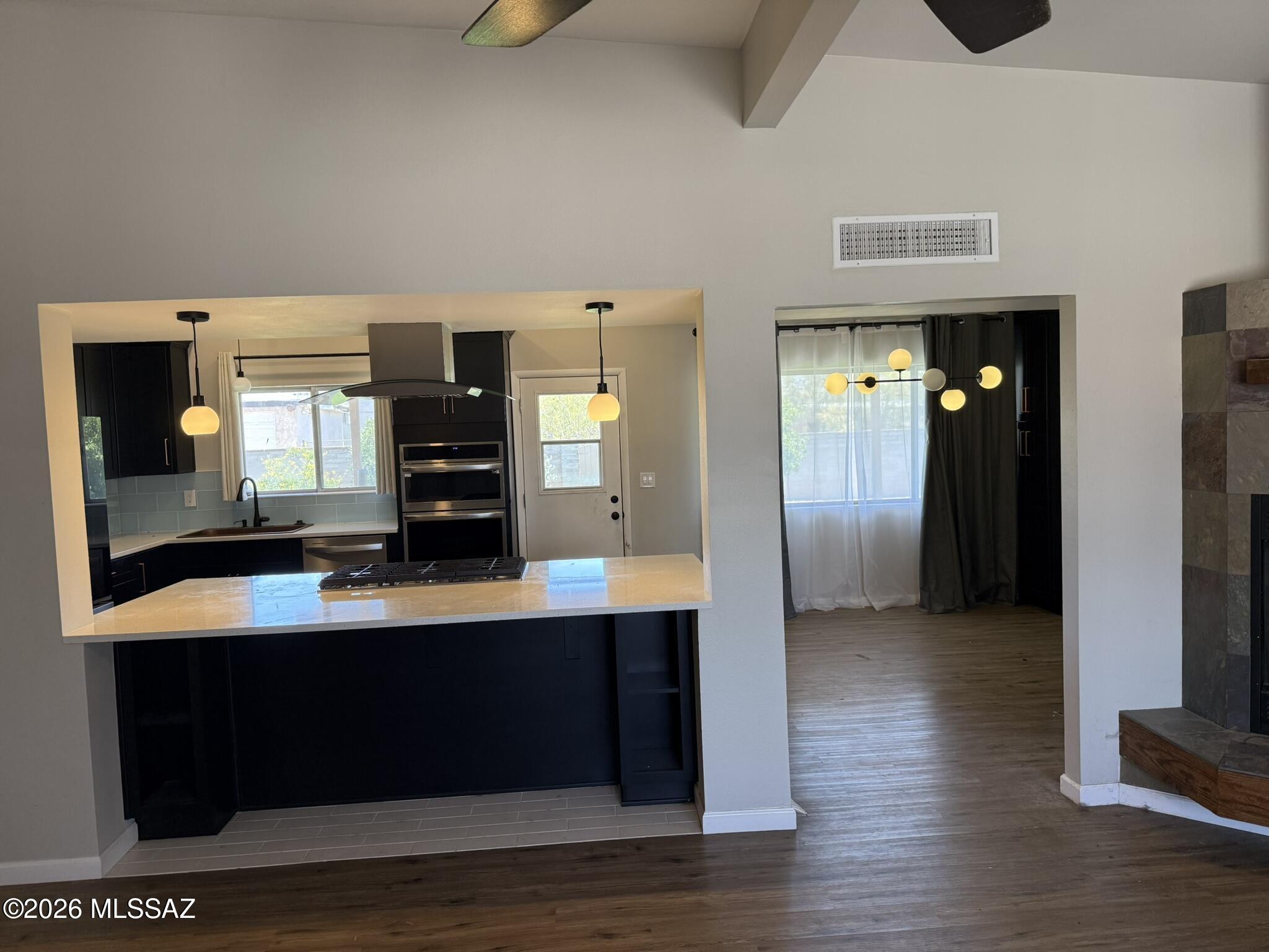 Centennial Park (1-160) - Residential Lease