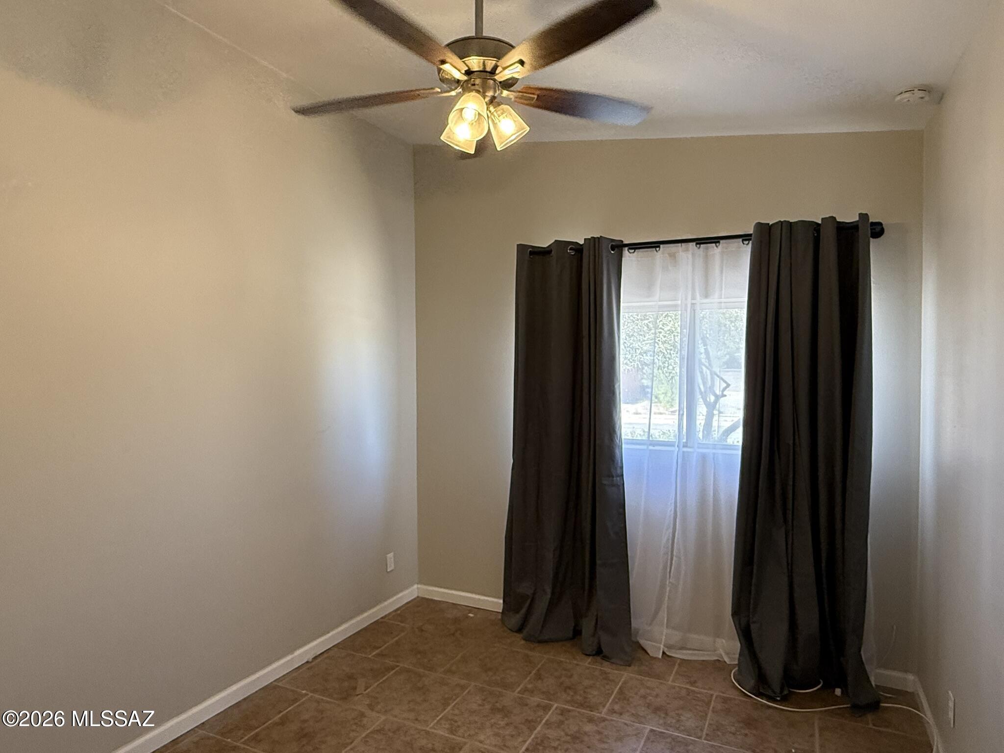 Centennial Park (1-160) - Residential Lease