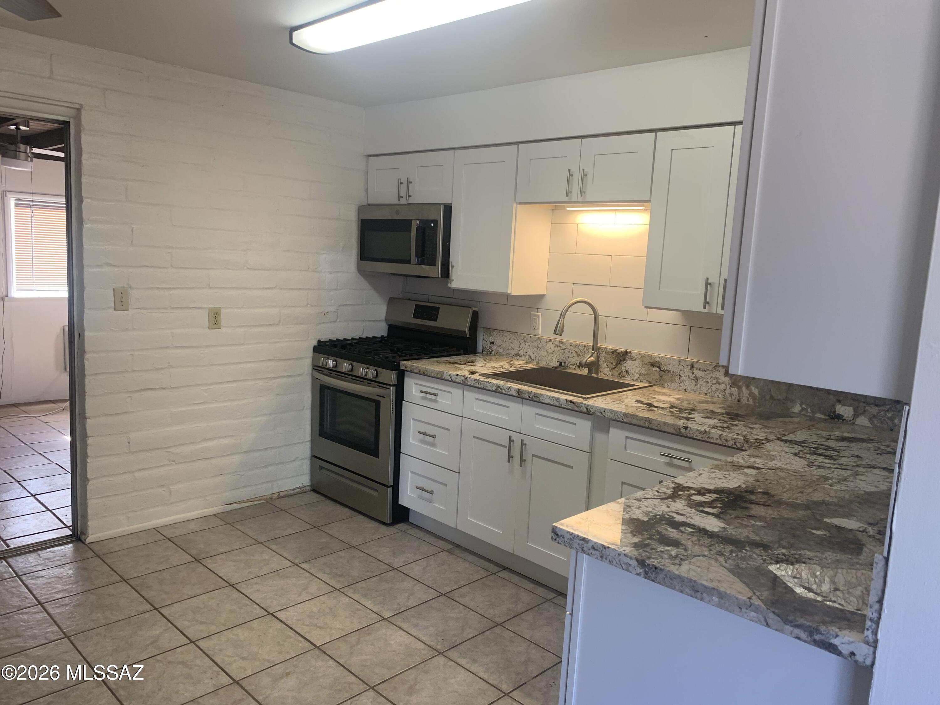 Granada Park - Residential Lease