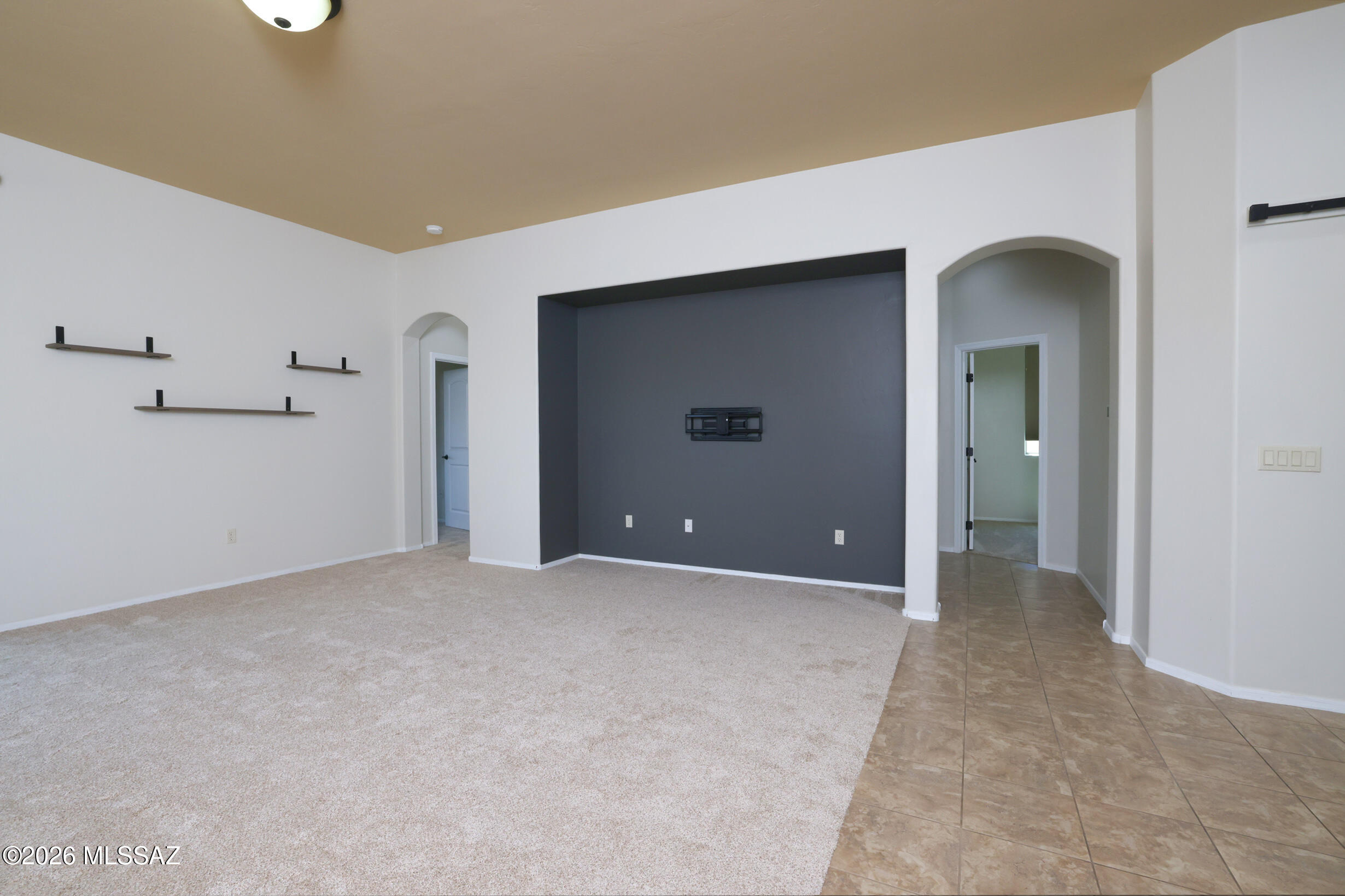 Rancho Vistoso NGHB 10 PCLS S,U & V - Residential