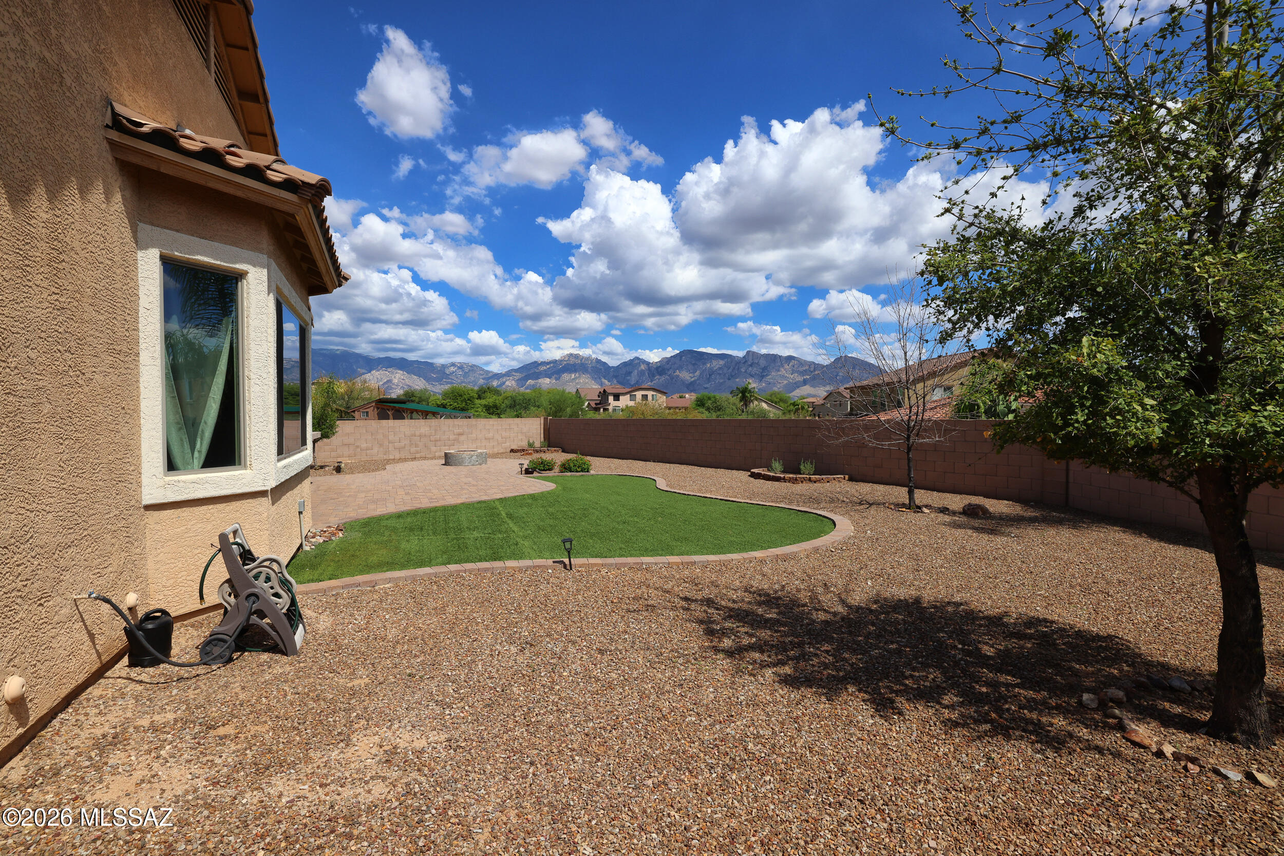 Rancho Vistoso NGHB 10 PCLS S,U & V - Residential