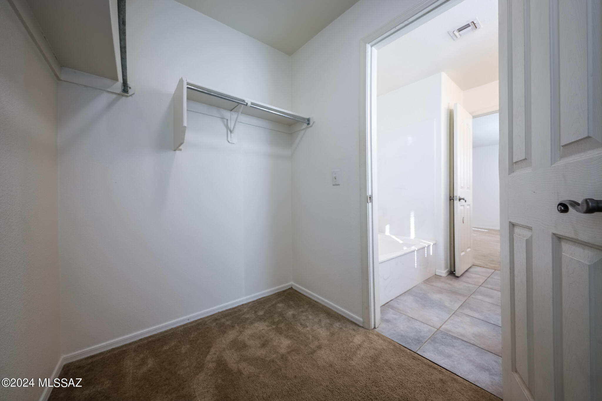 Pantano Ridge (1-123) - Residential Lease