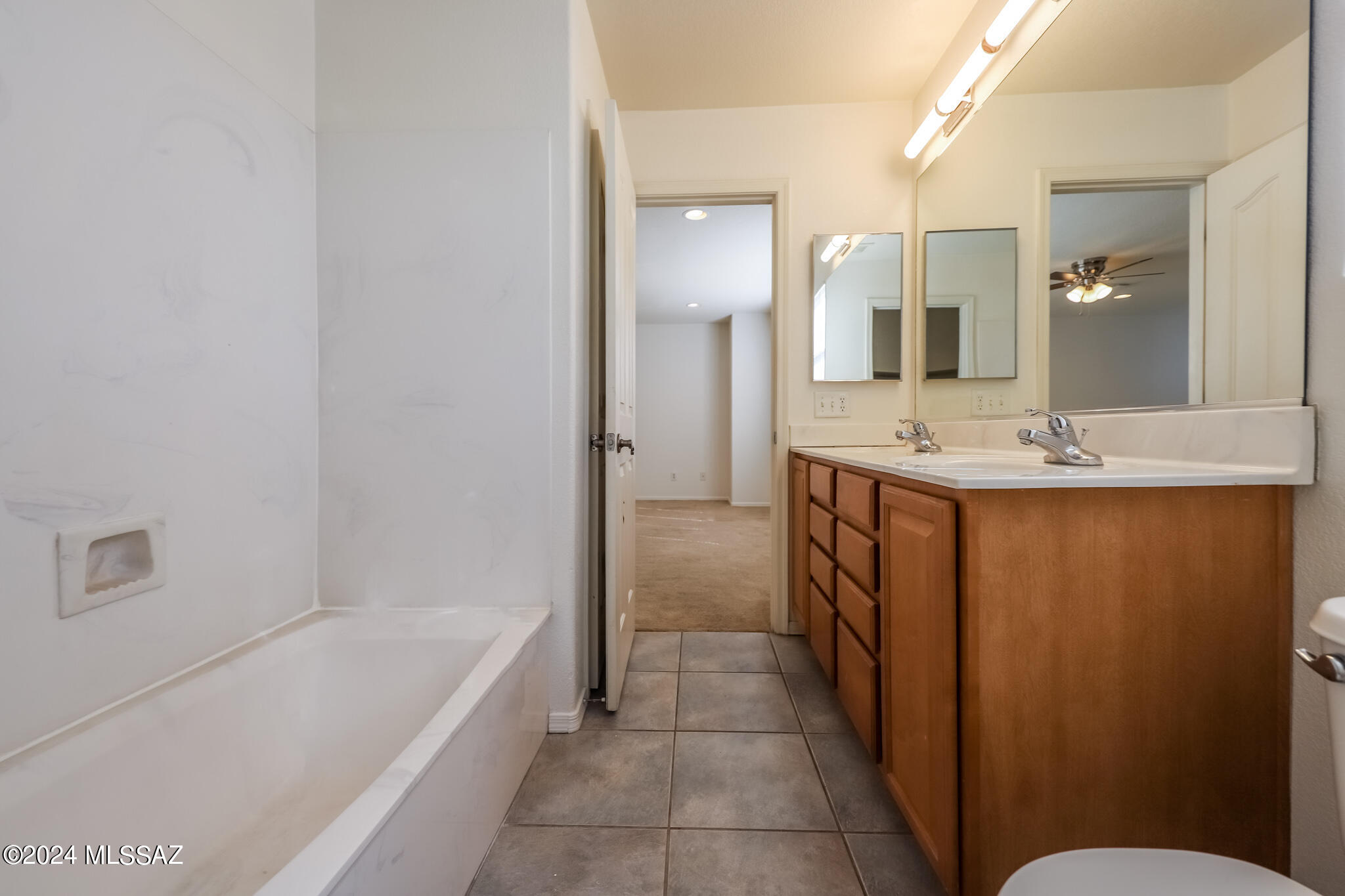 Pantano Ridge (1-123) - Residential Lease
