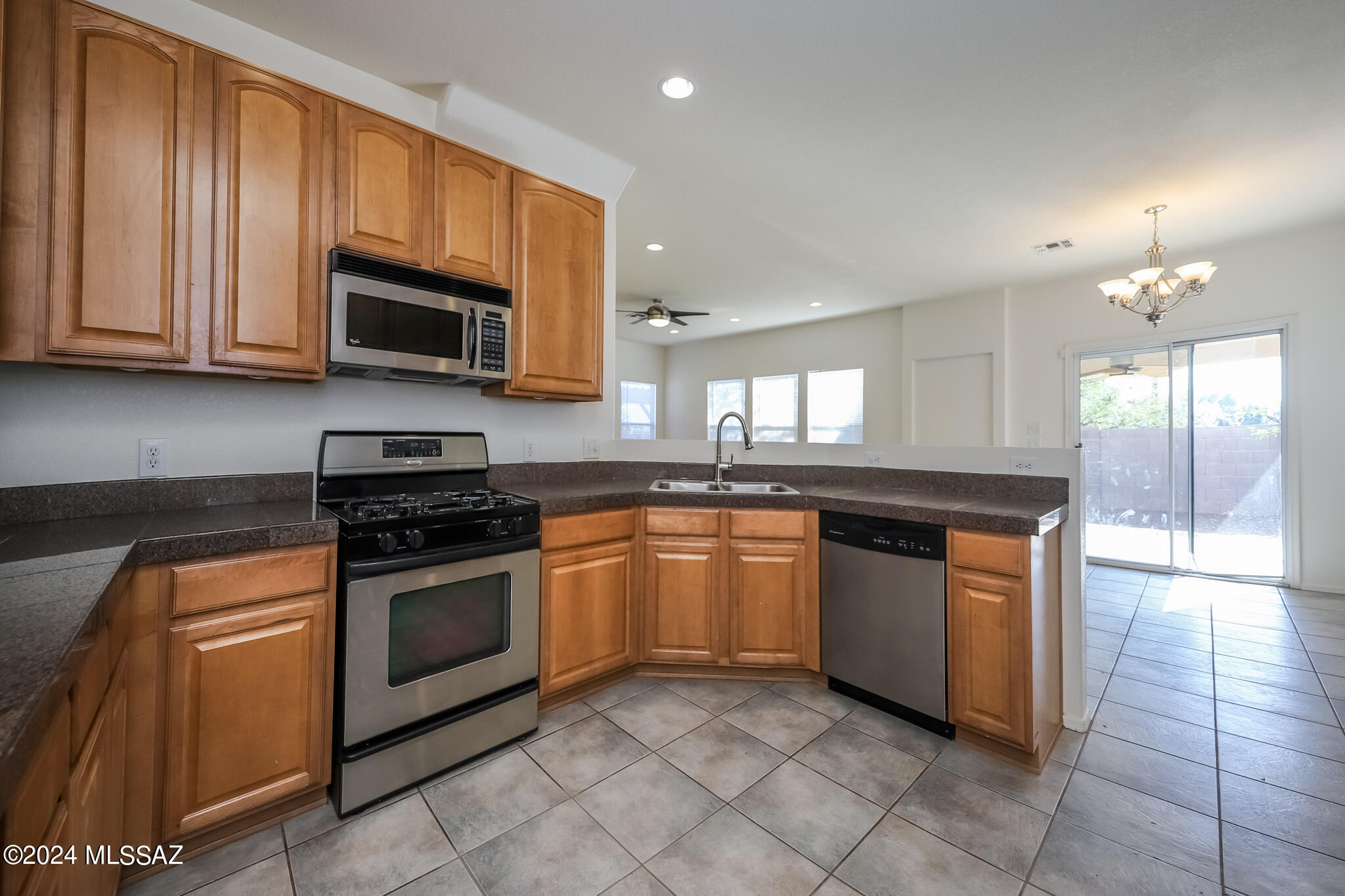 Pantano Ridge (1-123) - Residential Lease