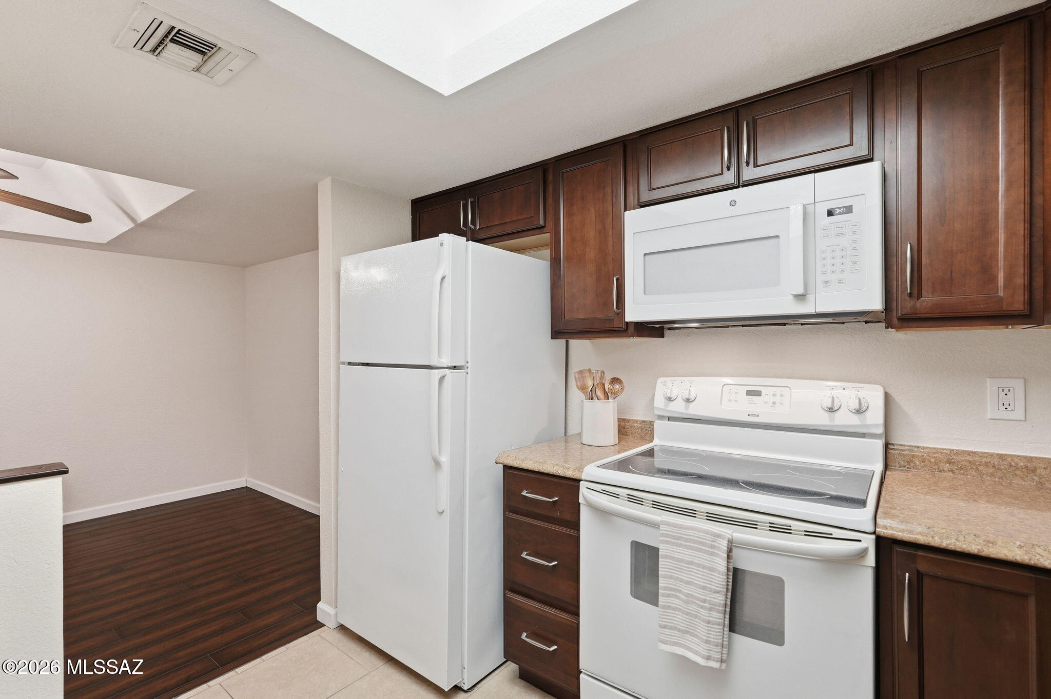 Las Casas Bellas Condo(54-112),(Bk1) - Residential