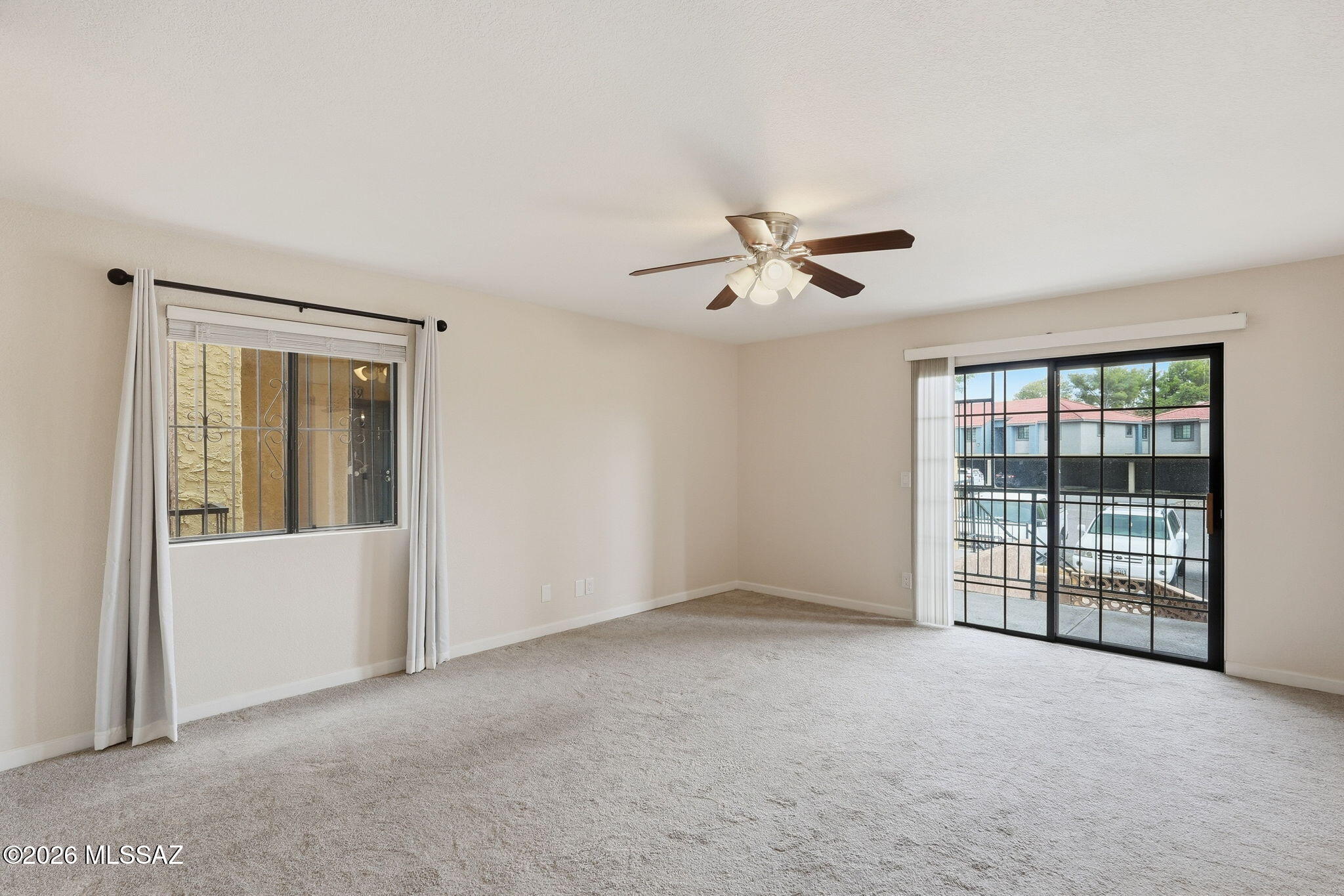 Las Casas Bellas Condo(54-112),(Bk1) - Residential
