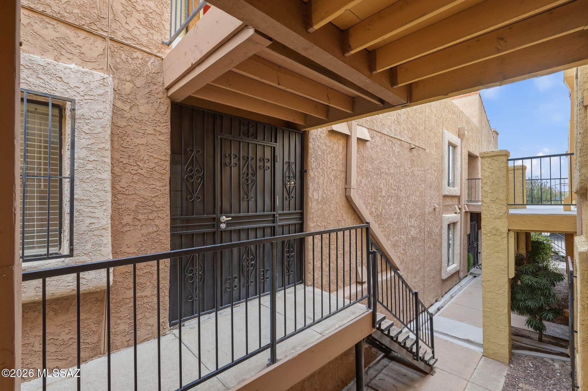 Las Casas Bellas Condo(54-112),(Bk1) - Residential