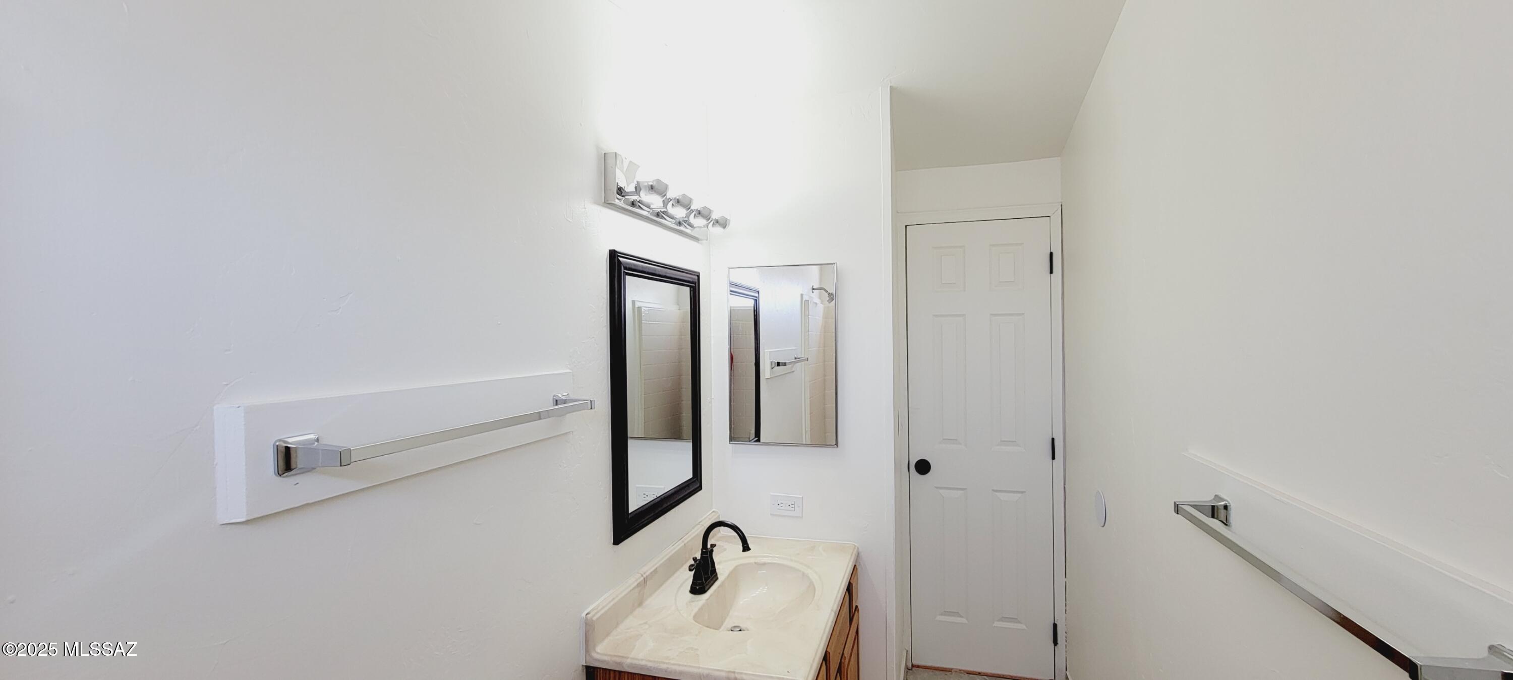 Country Club Terrace (1-108) - Residential