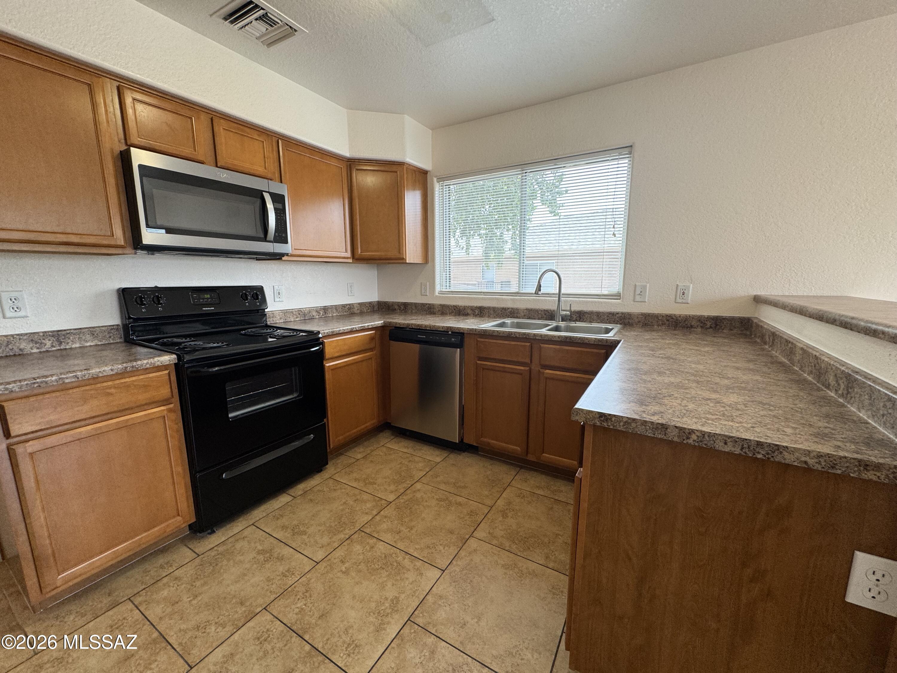 Silver Pass PH. II (277-395) - Residential Lease