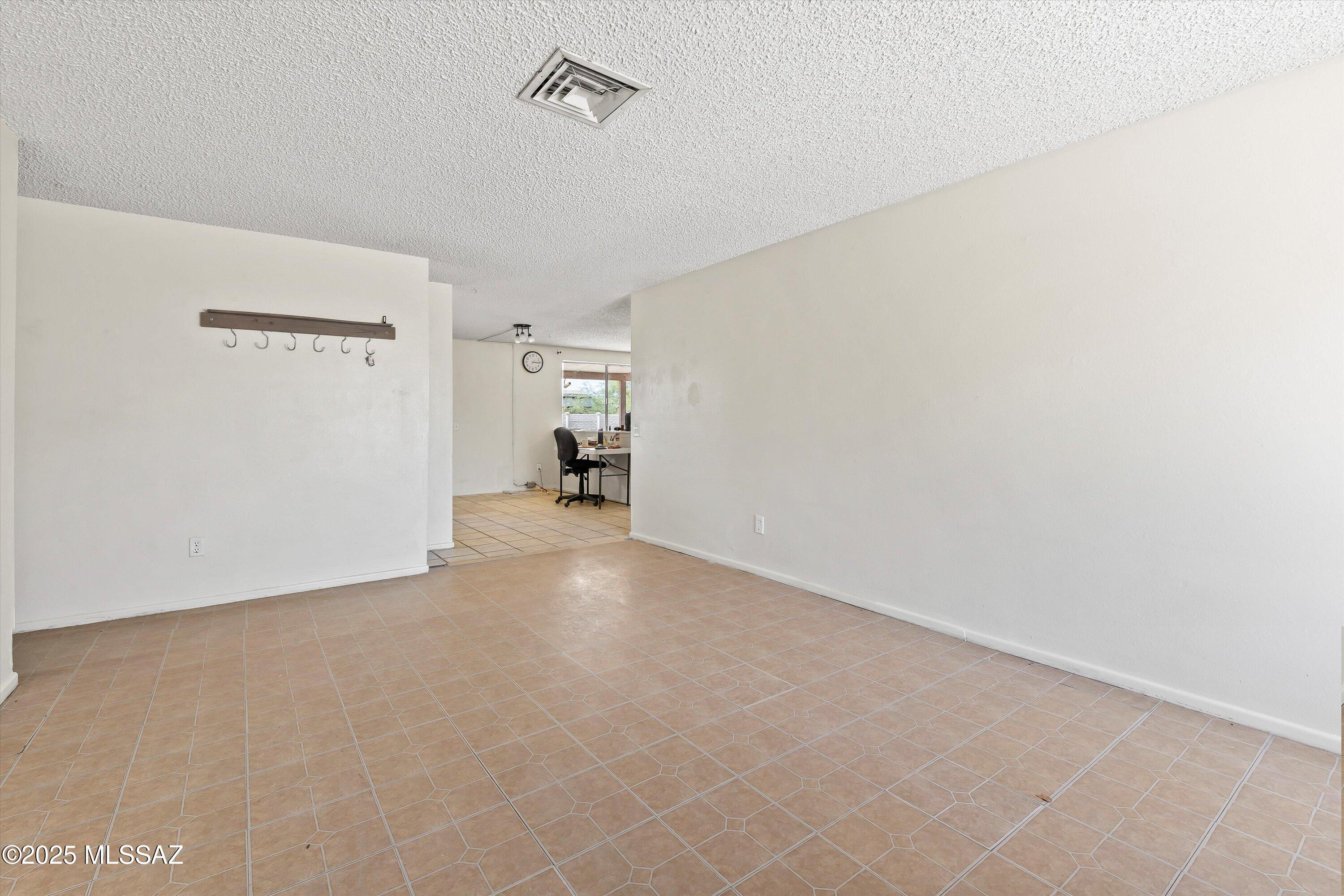 Casas Del Oeste (233-280) - Residential