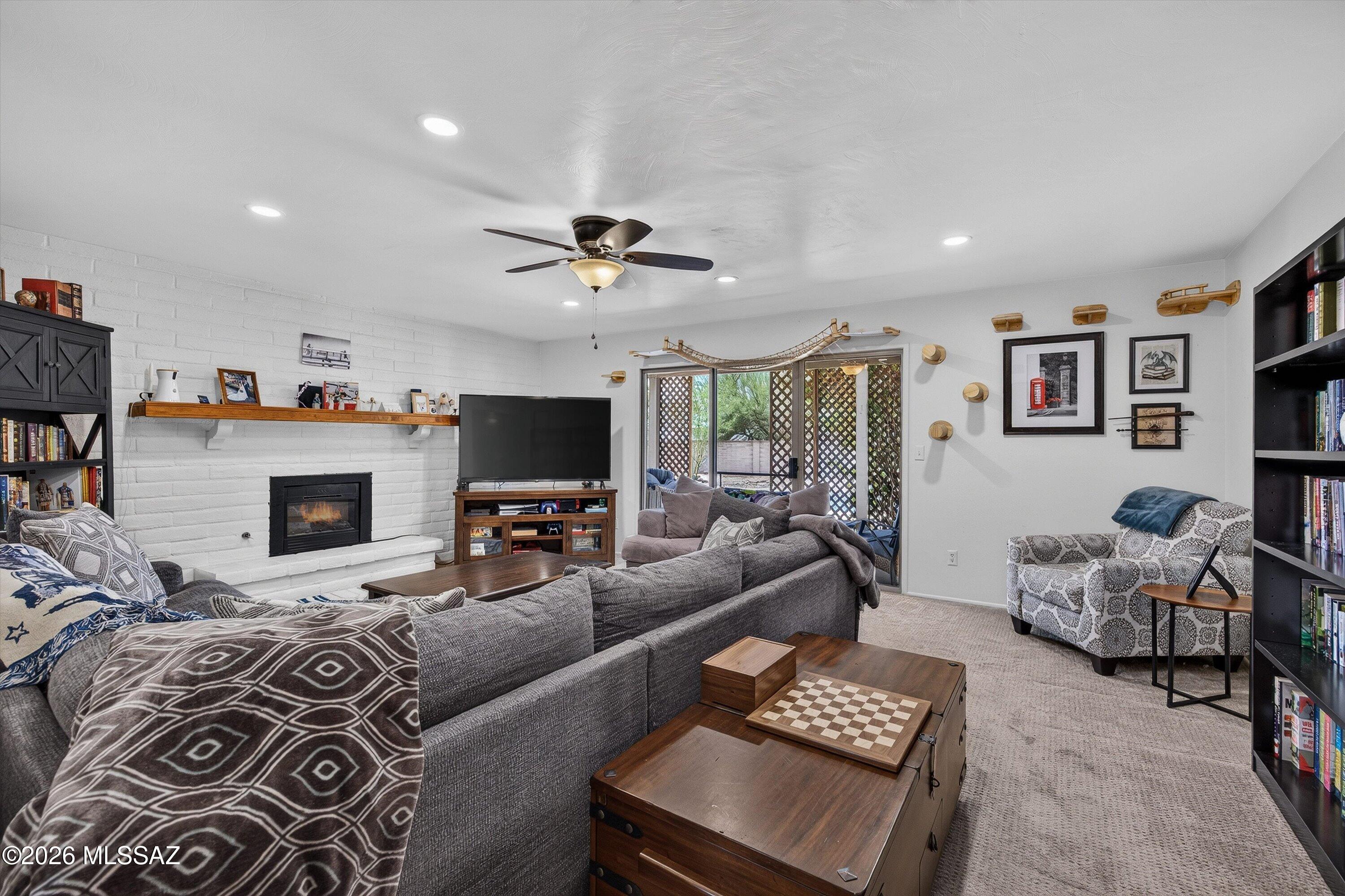 Broadway East (1-112) - Residential