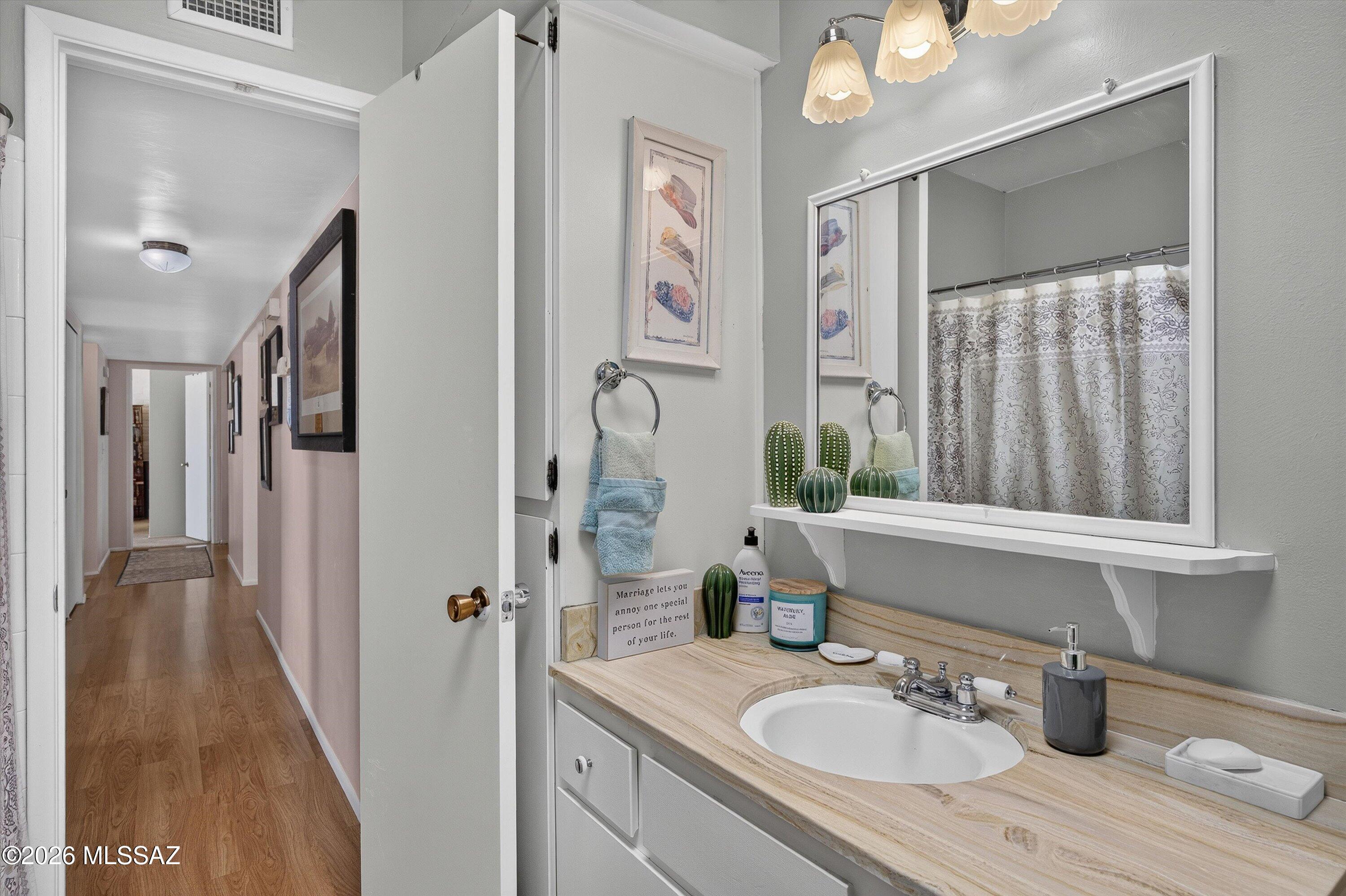 Broadway East (1-112) - Residential