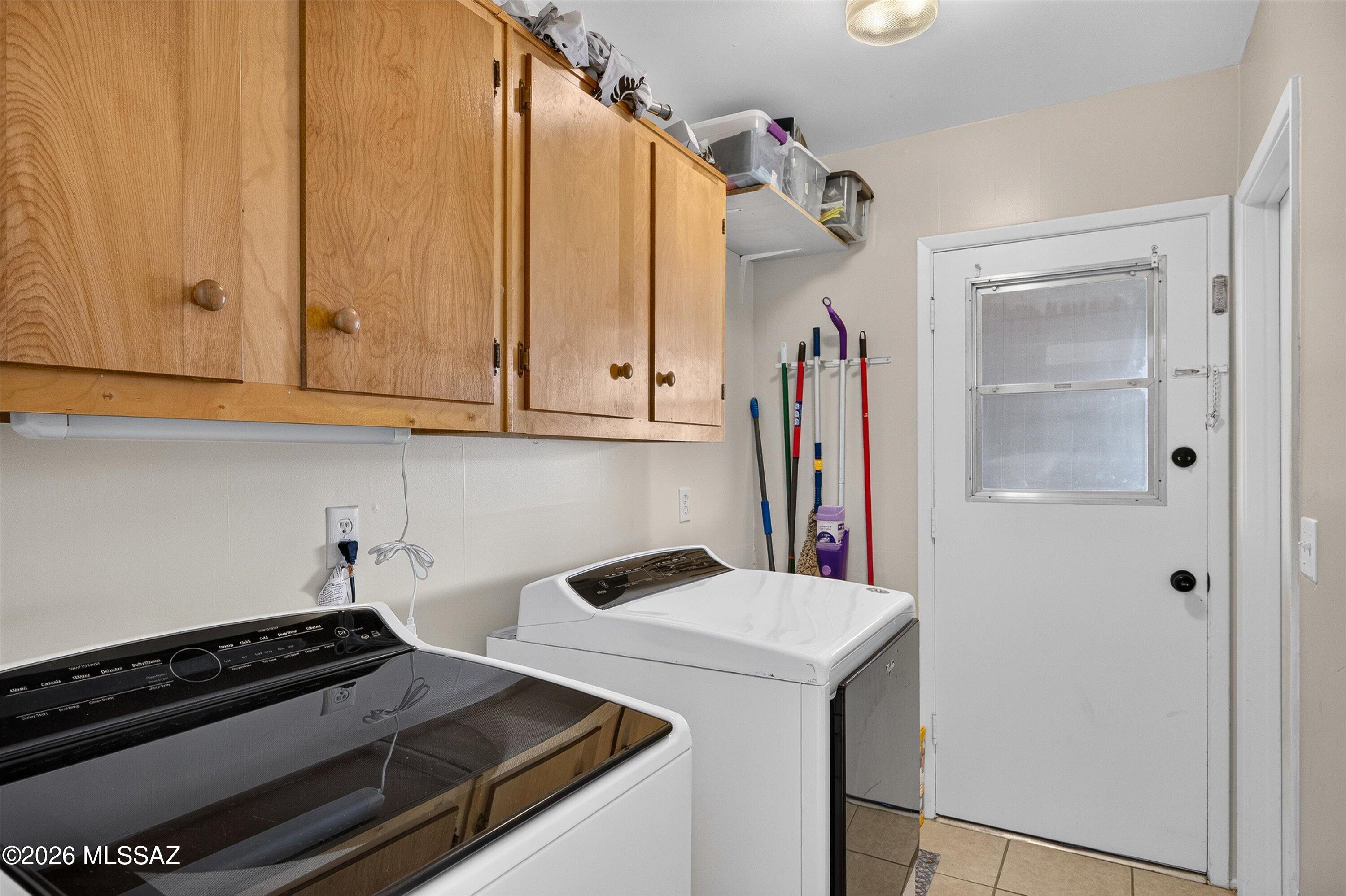 Broadway East (1-112) - Residential
