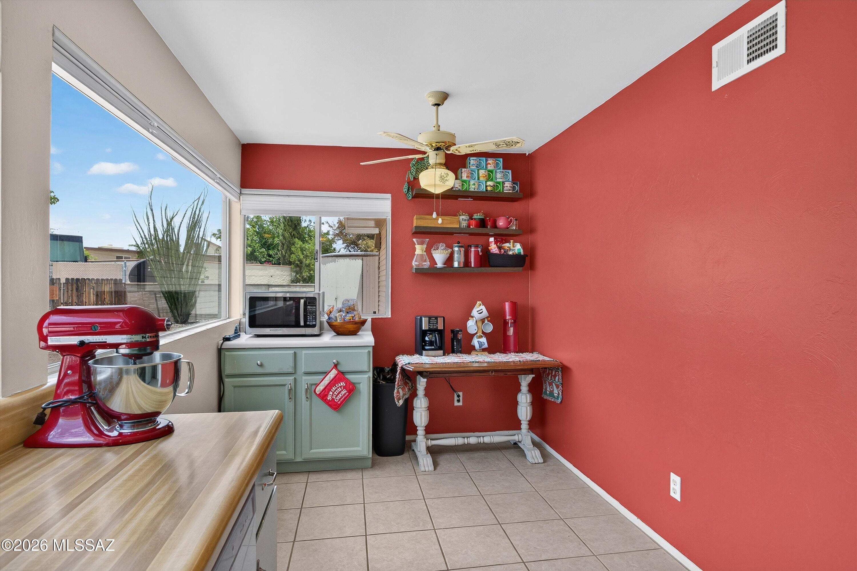 Broadway East (1-112) - Residential