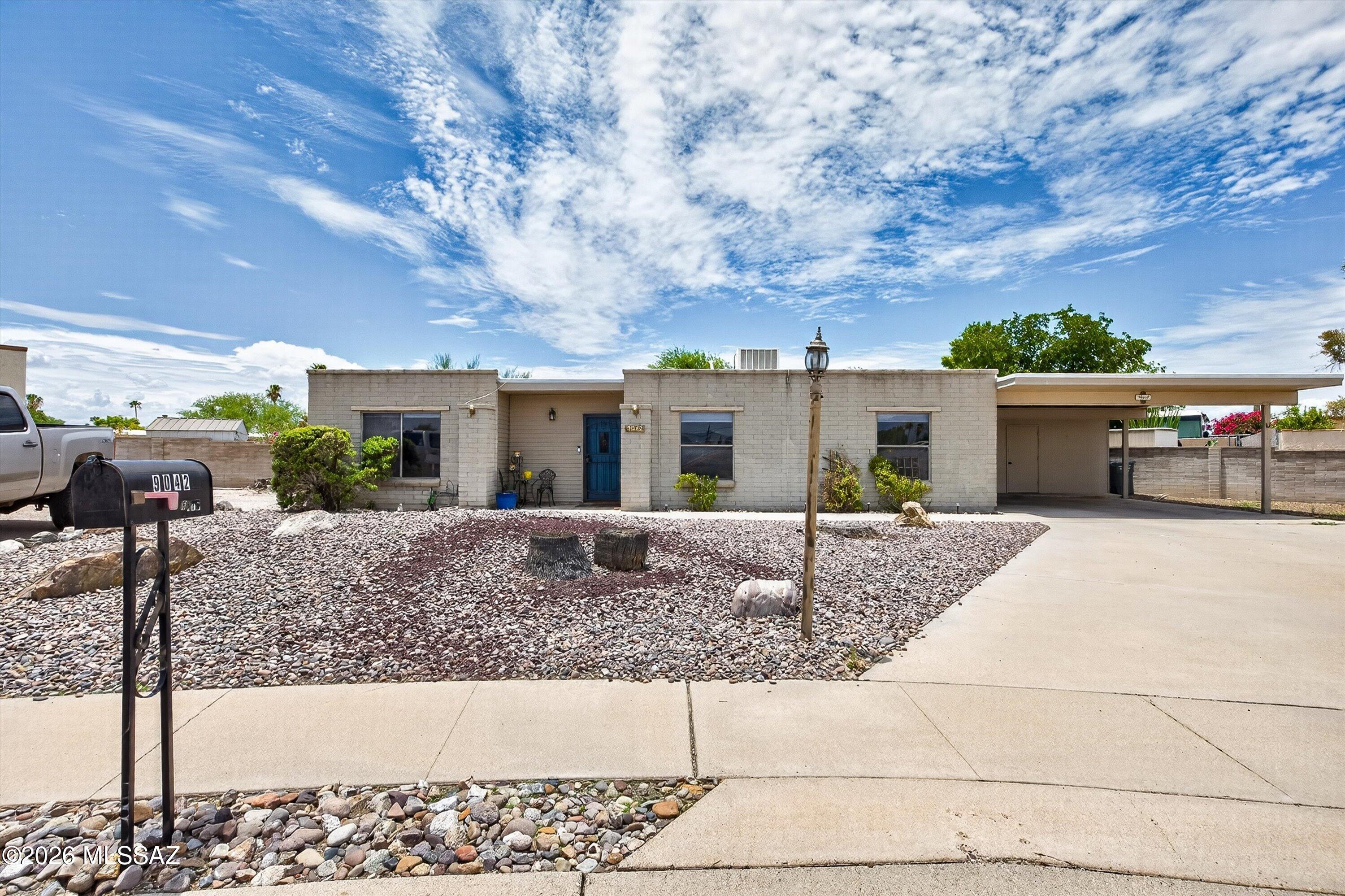 Broadway East (1-112) - Residential