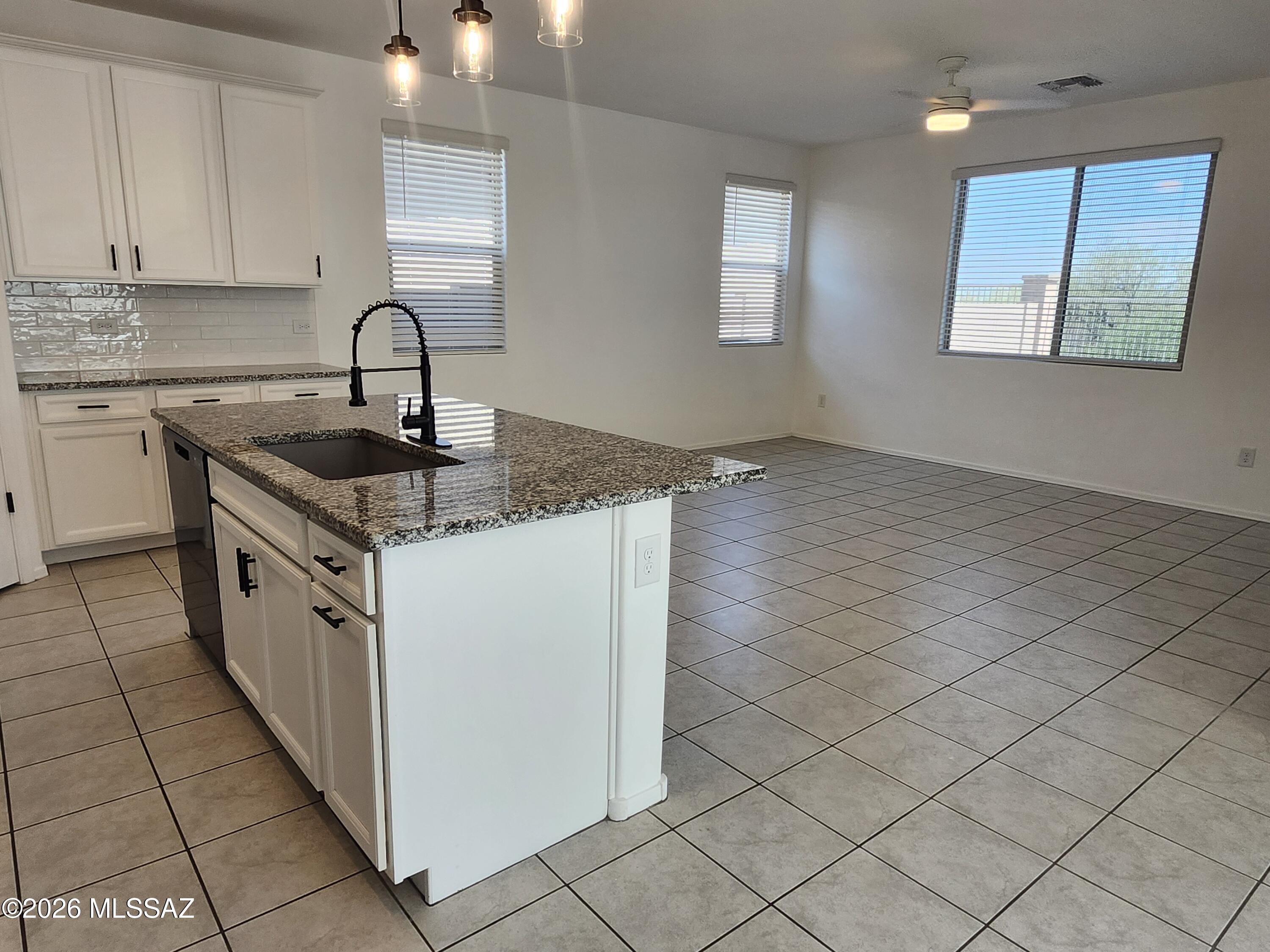 Entrada La Coraza - Residential Lease