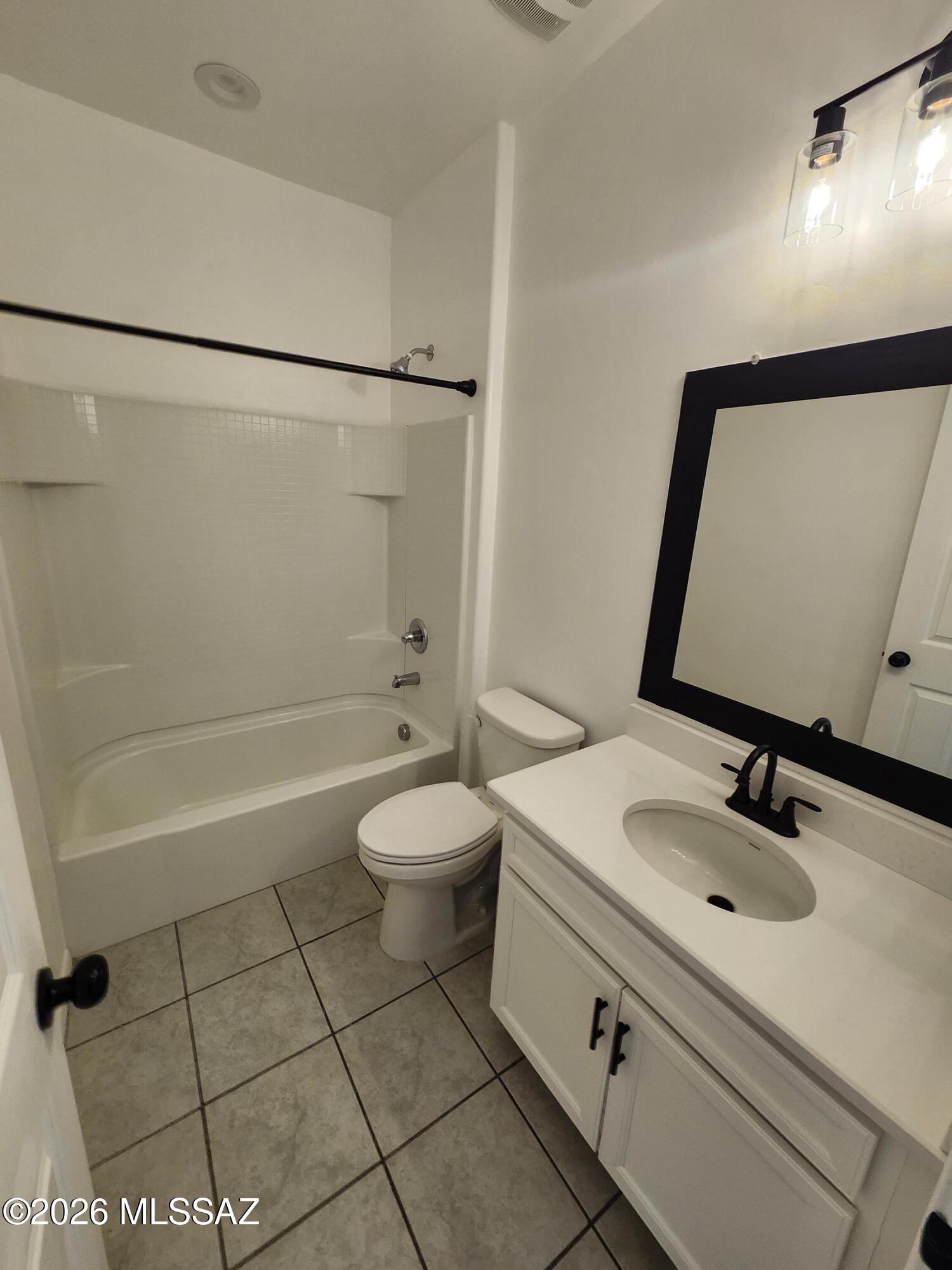 Entrada La Coraza - Residential Lease