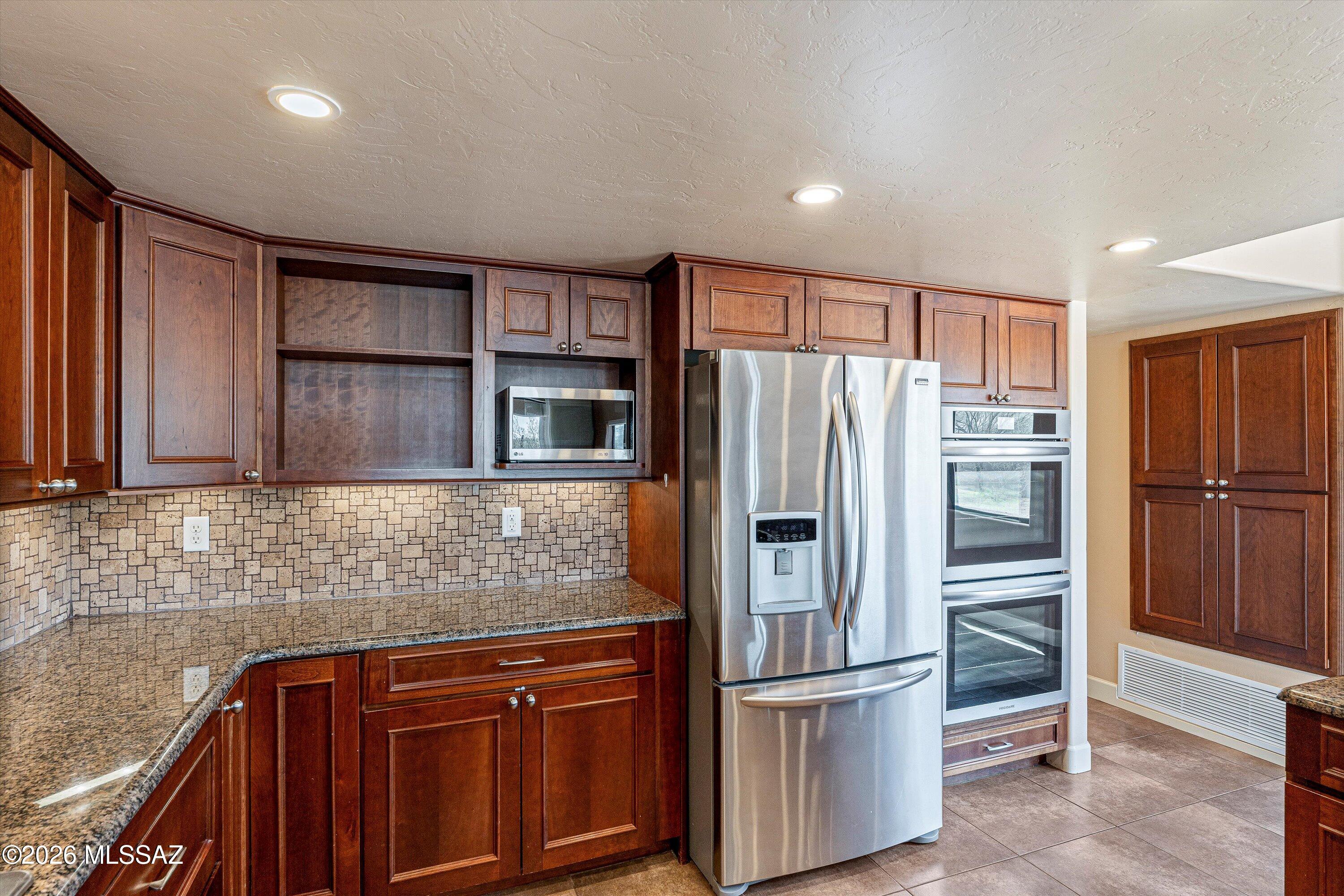 Jacs Meadows (1-10) - Residential Lease