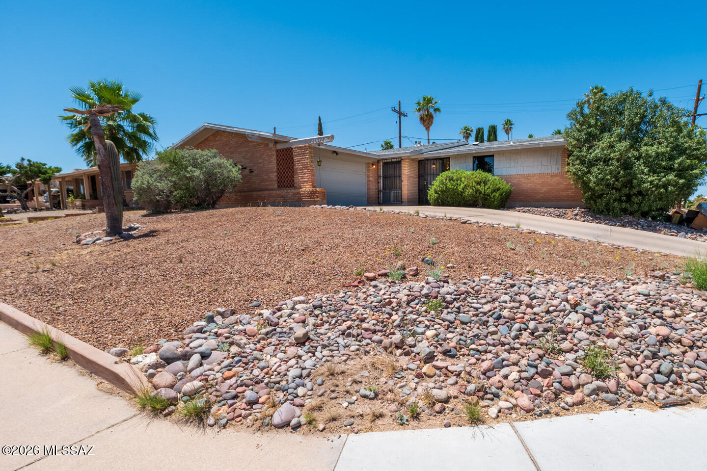 Beautiful home, great location! 3 bedroom 2 bath home on a corner lot in the desirable Rolling Hills neighborhood (no HOA.) Nice 2 car garage with some storage with a wrap around backyard.  Vacant and ready to sell, don't miss this one!