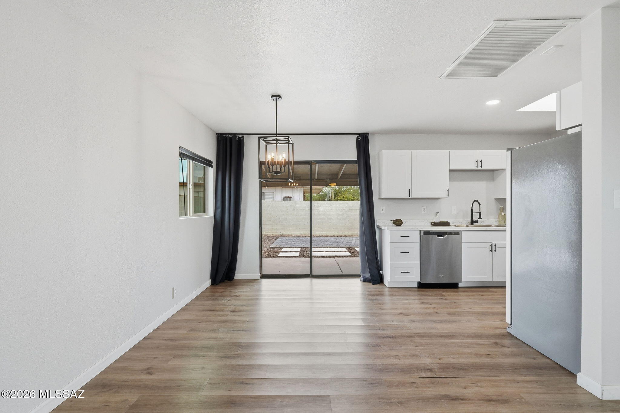 Miracle Mile Manor - Residential
