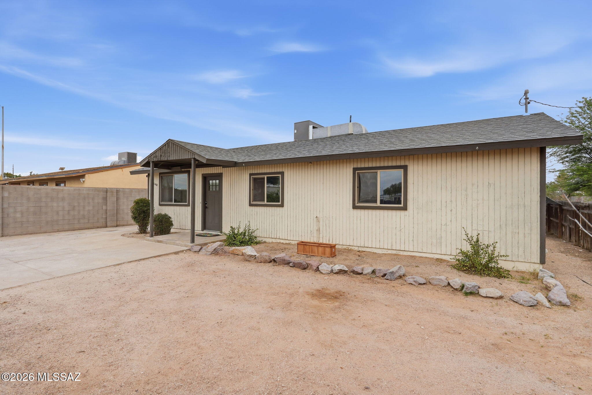 Miracle Mile Manor - Residential