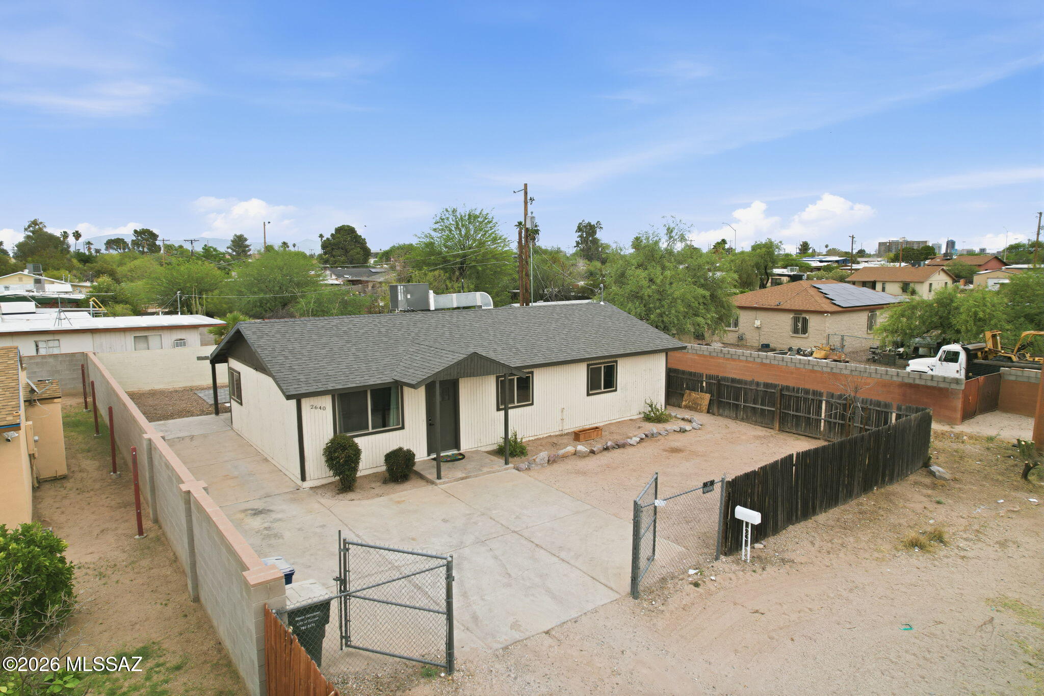 Miracle Mile Manor - Residential