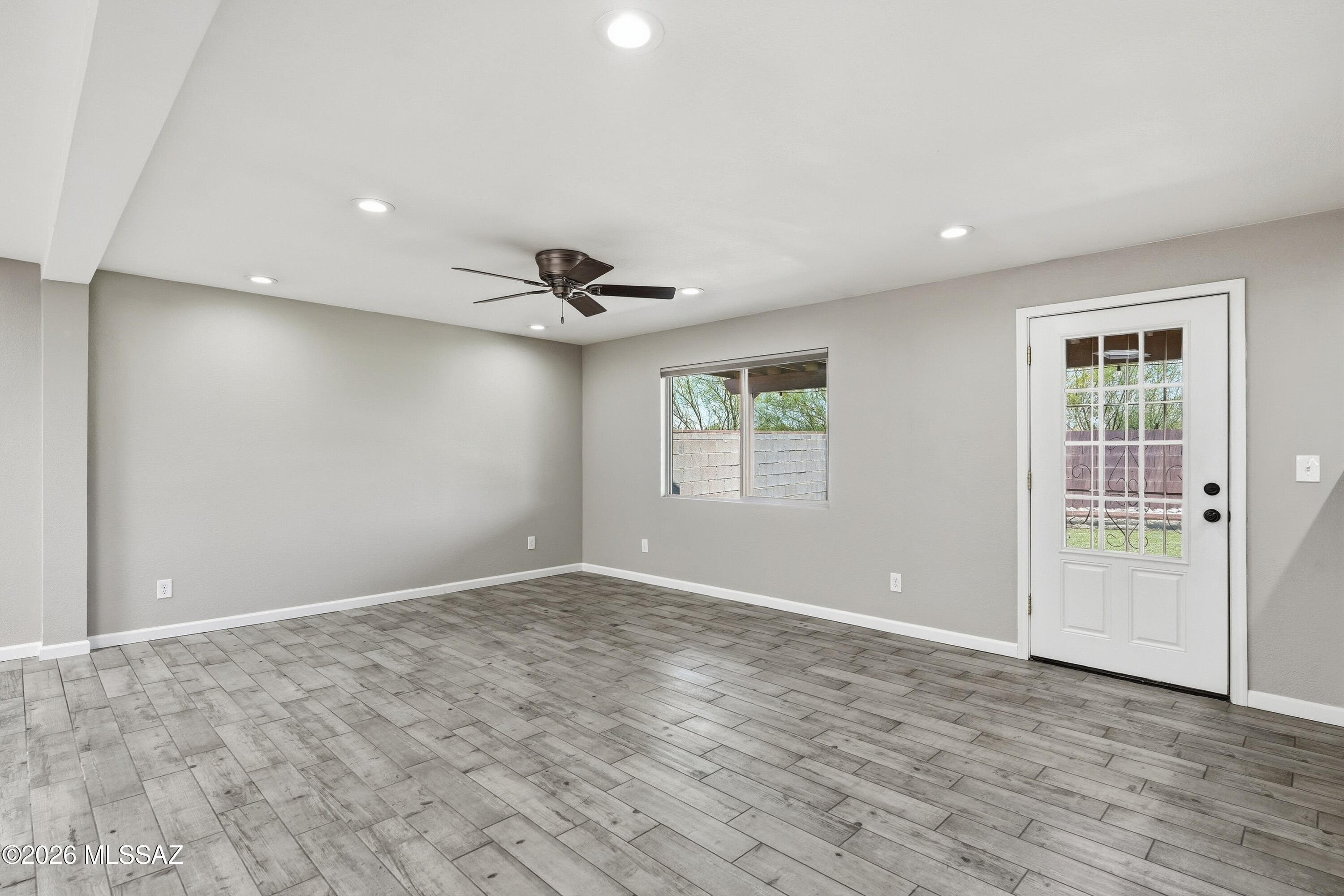 North Point Terrace (1-255) - Residential Lease
