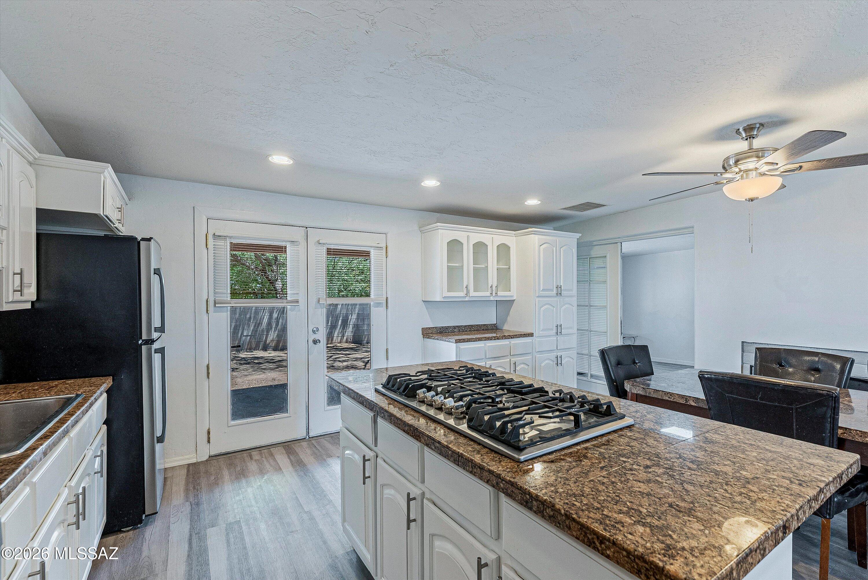 Mission Heights NO. 5 (1-102) - Residential