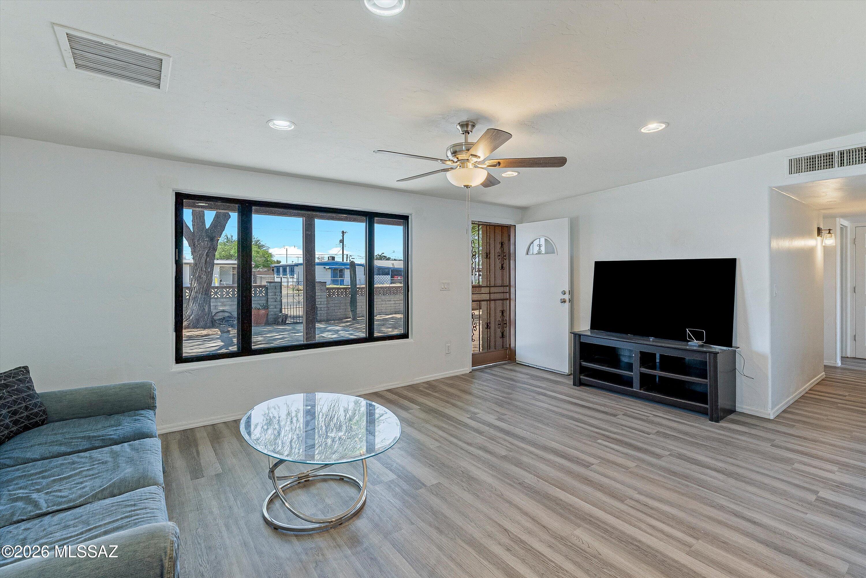 Mission Heights NO. 5 (1-102) - Residential