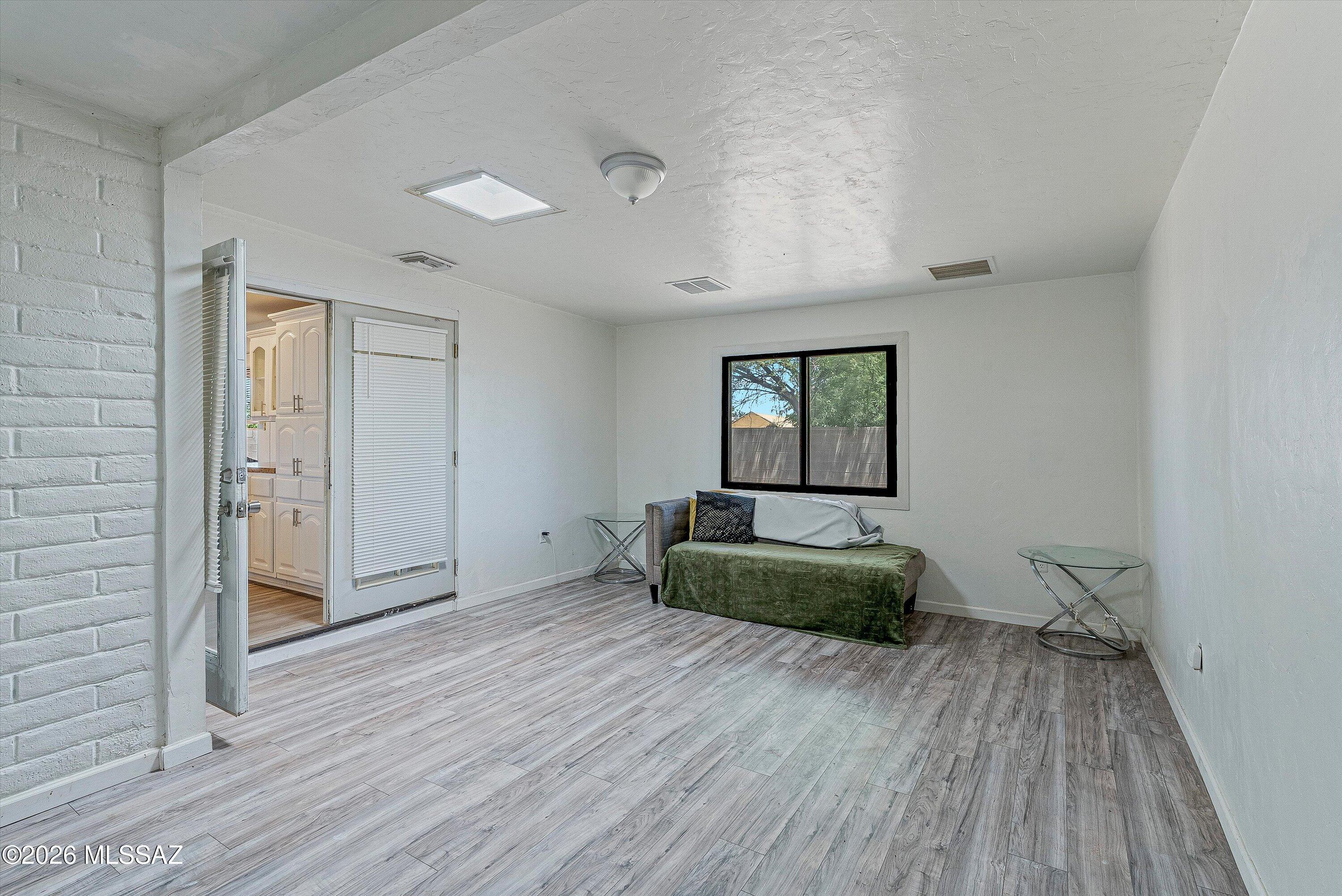 Mission Heights NO. 5 (1-102) - Residential