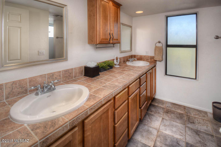 Ventana Vista Condominiums - Residential Lease