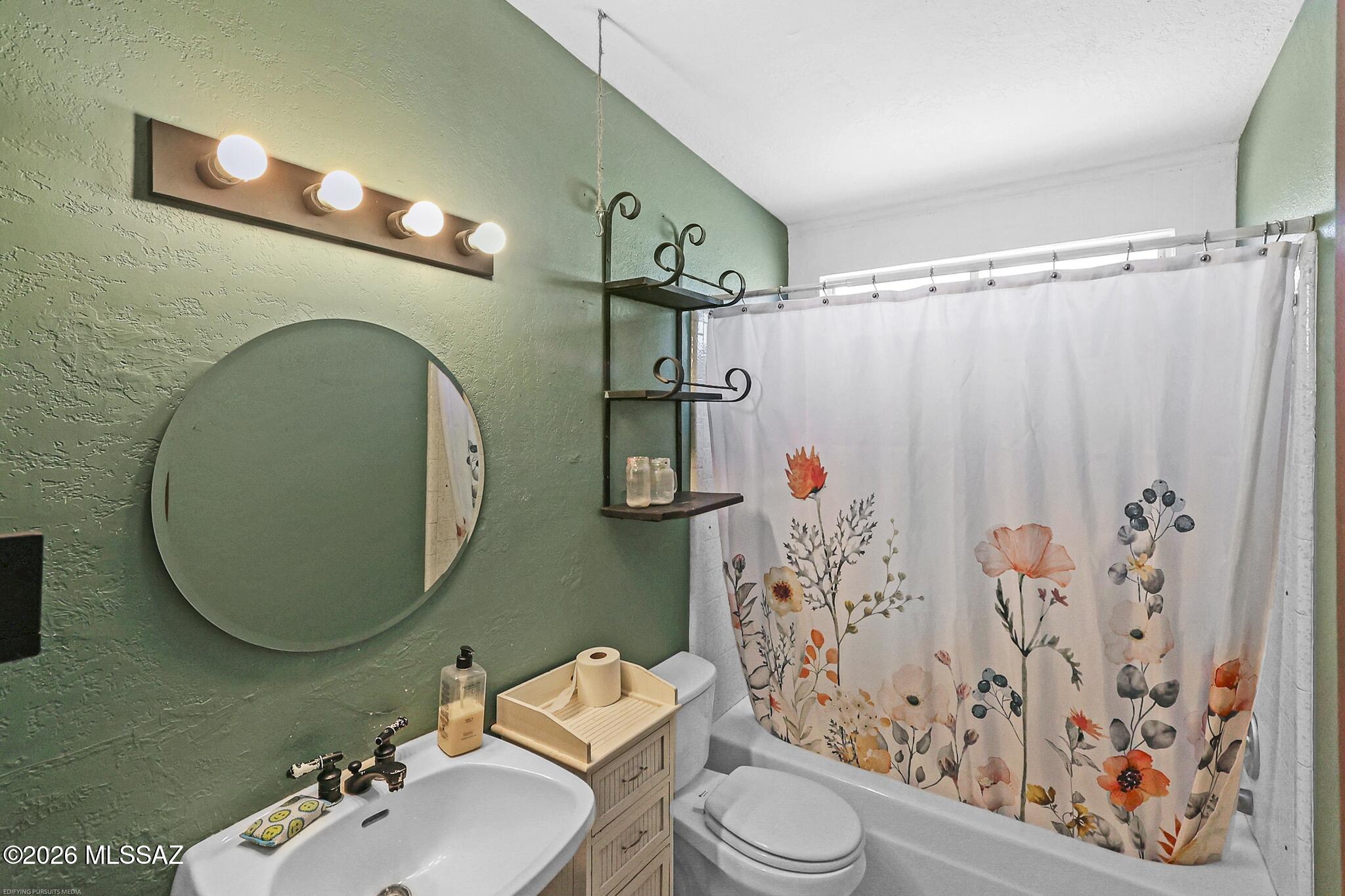 New Tucson Unit NO. 4 (1-203) - Residential