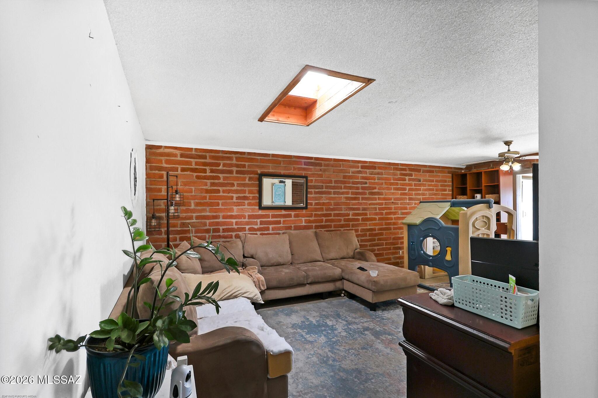 New Tucson Unit NO. 4 (1-203) - Residential